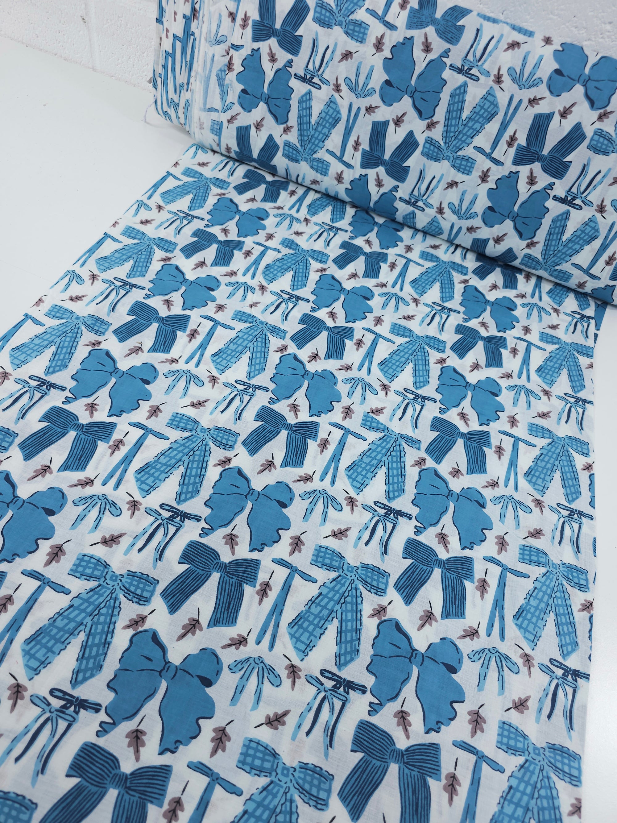 Blue Bow Leaf Cambric Cotton
