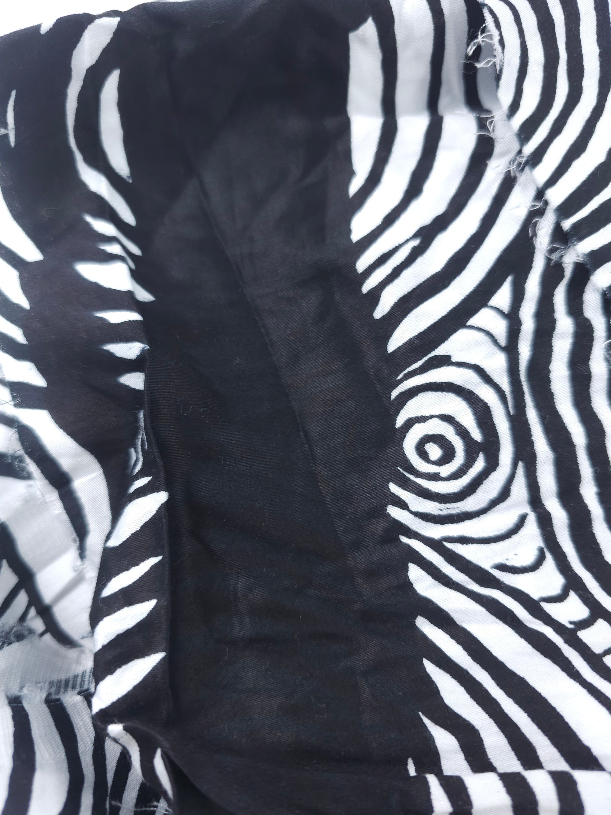 Circles Cotton sateen- 2.8m piece