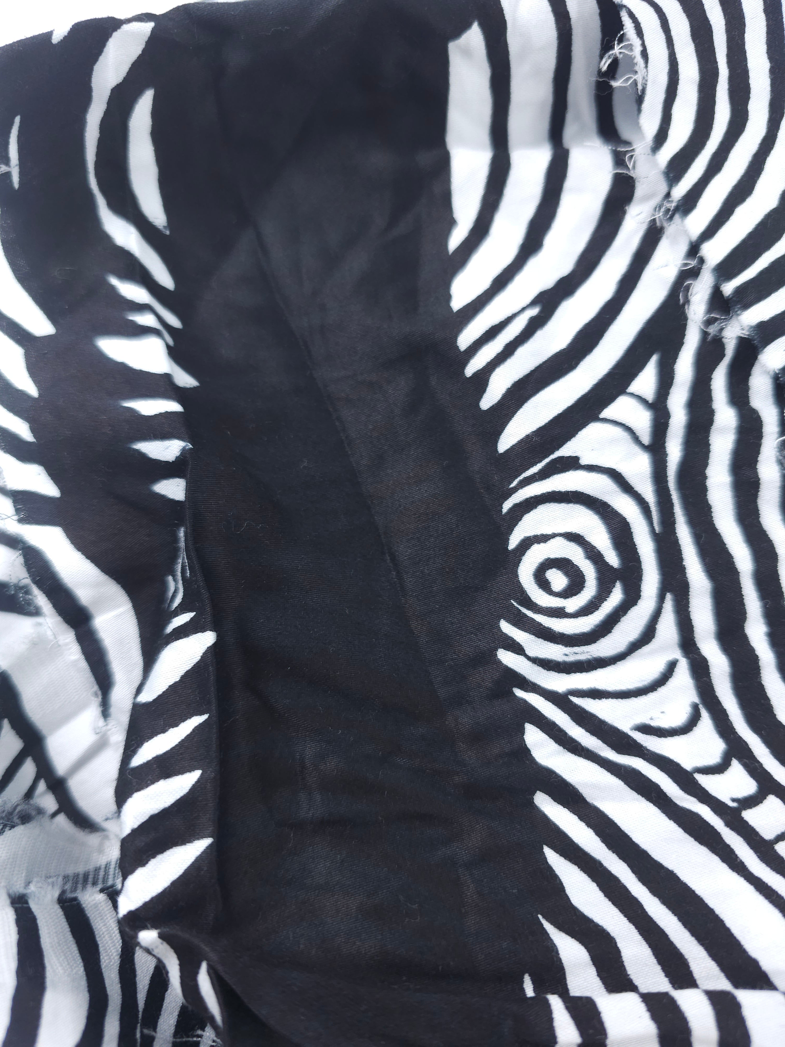 Circles Cotton sateen- 2.8m piece
