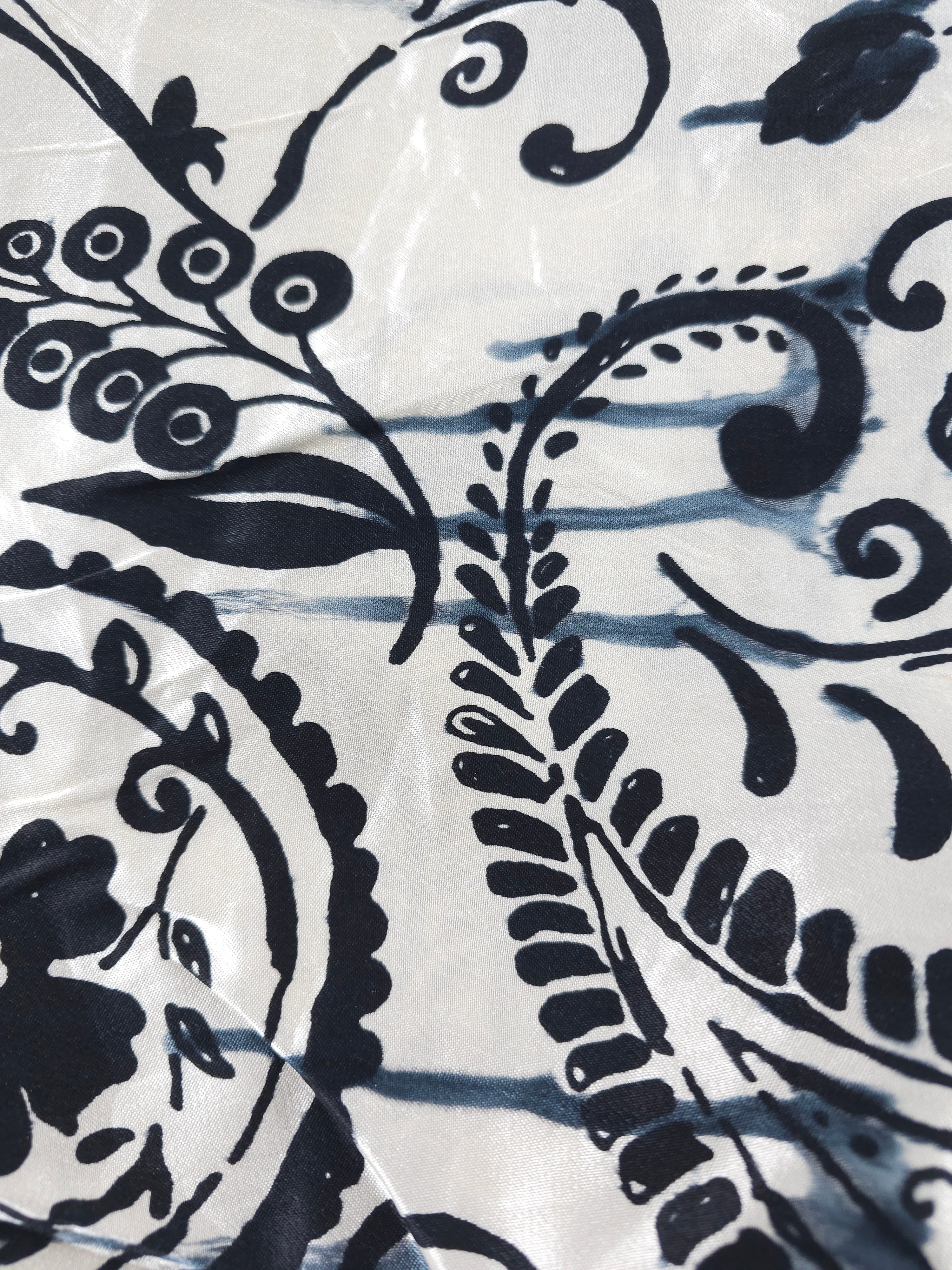 Black sketch paisley Viscose sateen- 2m piece