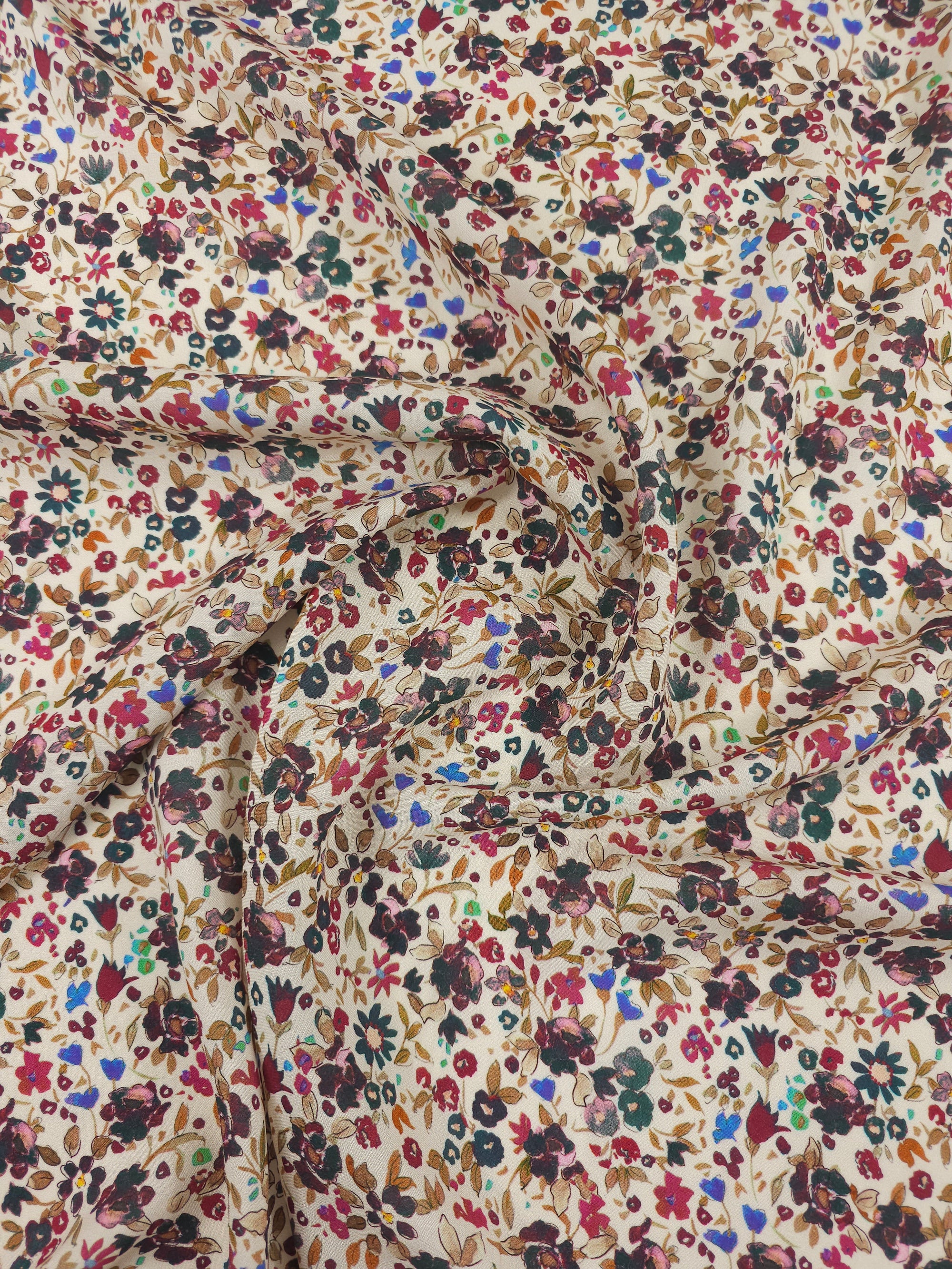 Vintage Ditsy Floral Viscose Challis