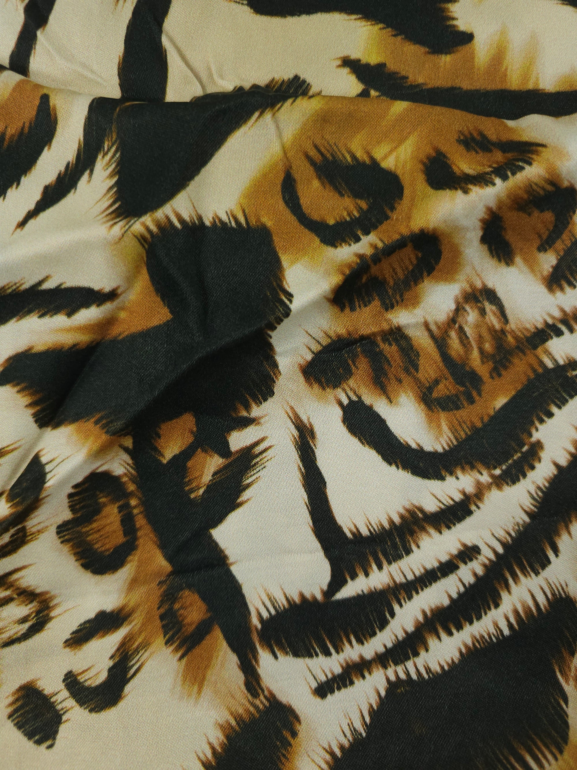 Mixed animal print Viscose sateen- 2.6m piece