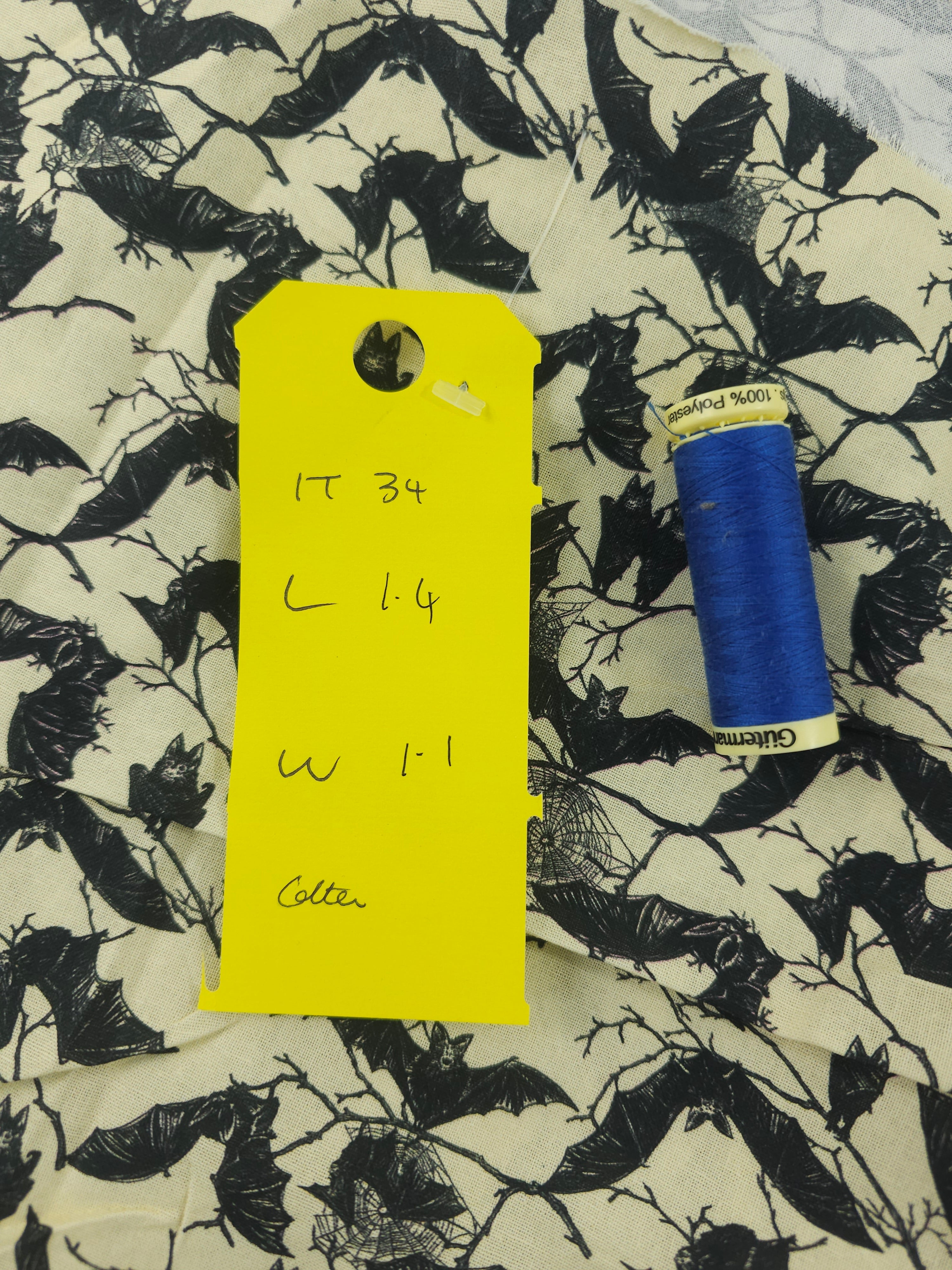 Cream bats Cotton- 1.4m piece