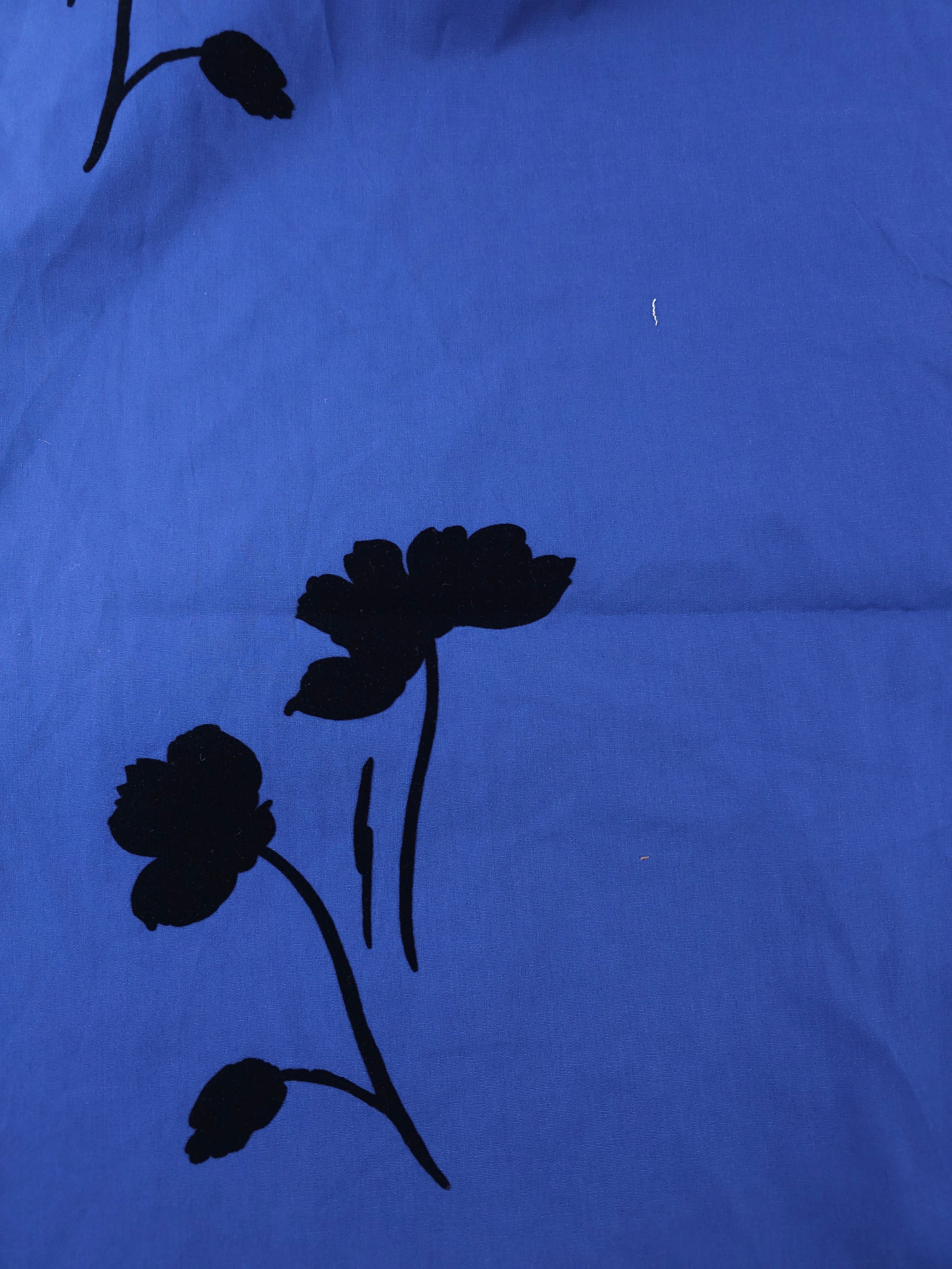 Velvet shadowed flower Viscose- 2m piece