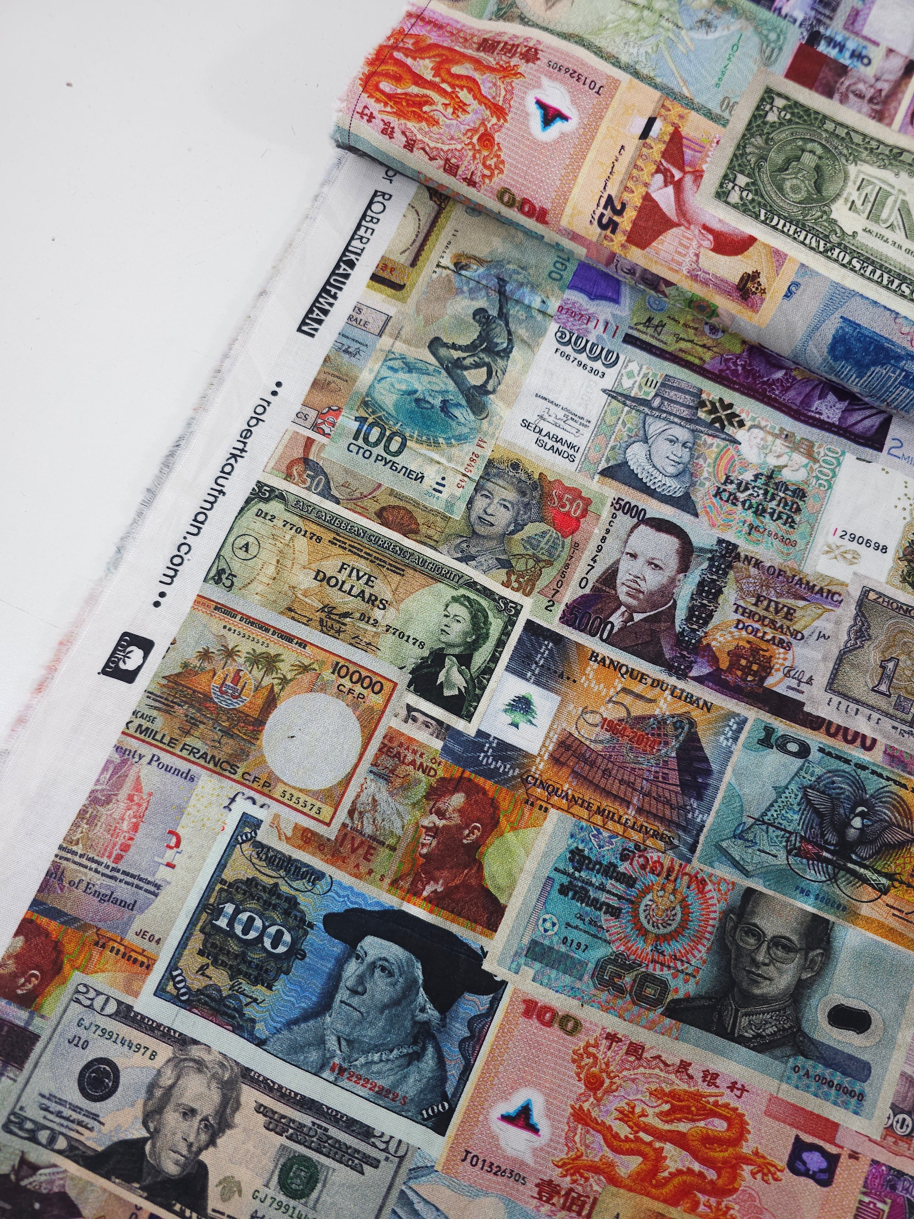 Retro Money Notes 100% Cotton - Robert Kaufman