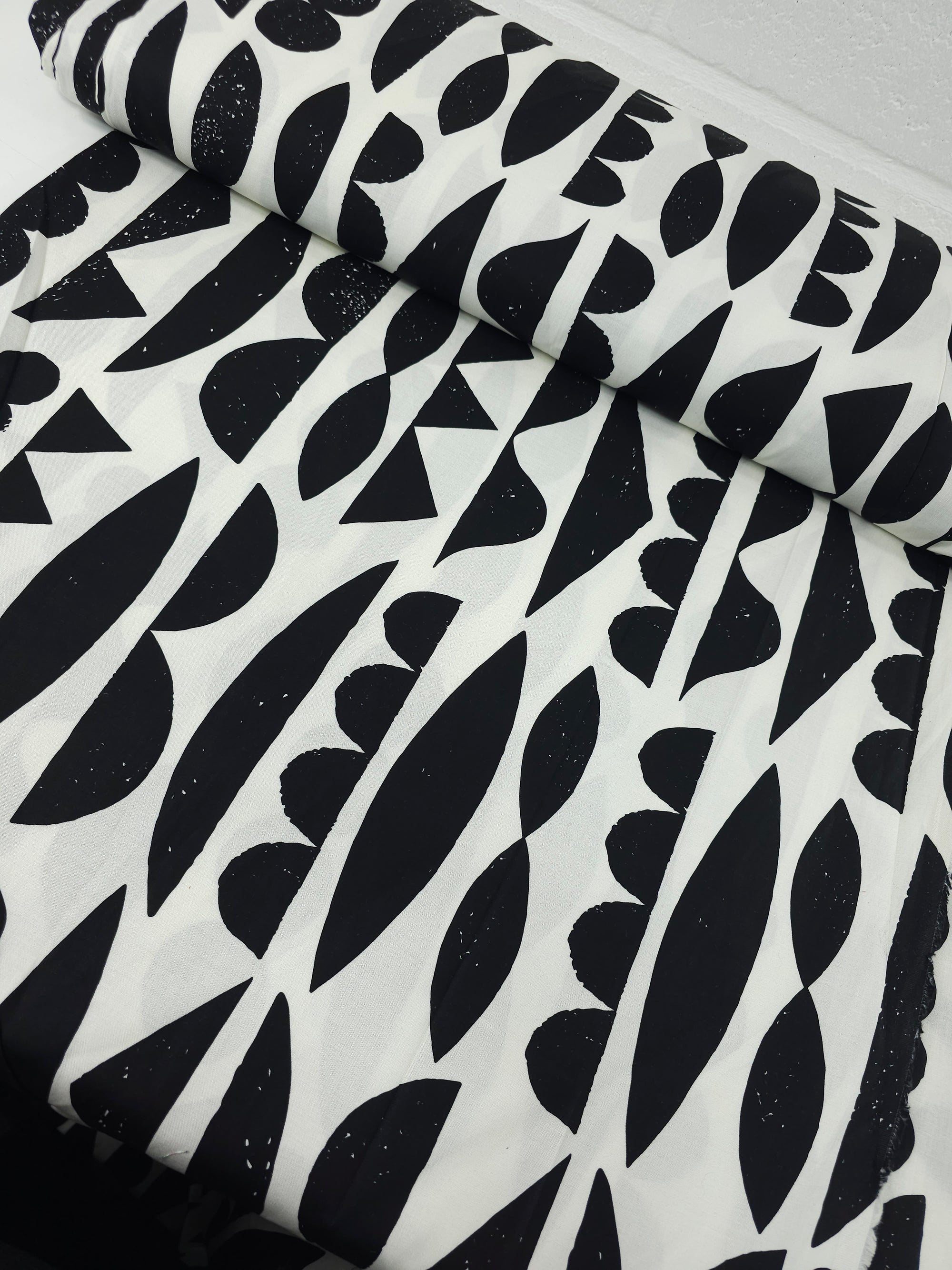 Black/Ivory Abstract Shape Sorter 100% Cotton 106" *EXTRA WIDE*