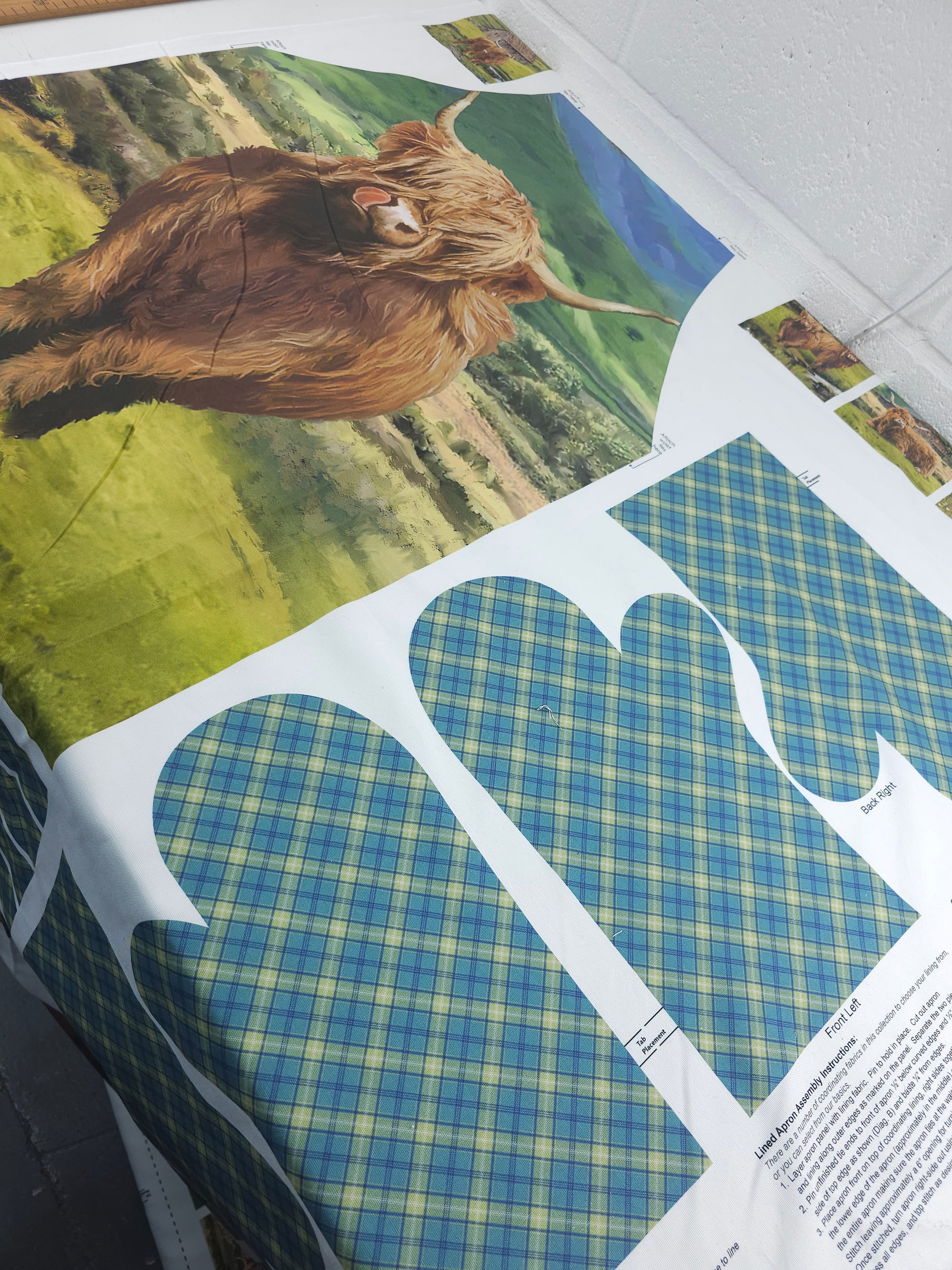 *SEW YOUR OWN* Highland Cow Apron + Mitts Canvas Cotton