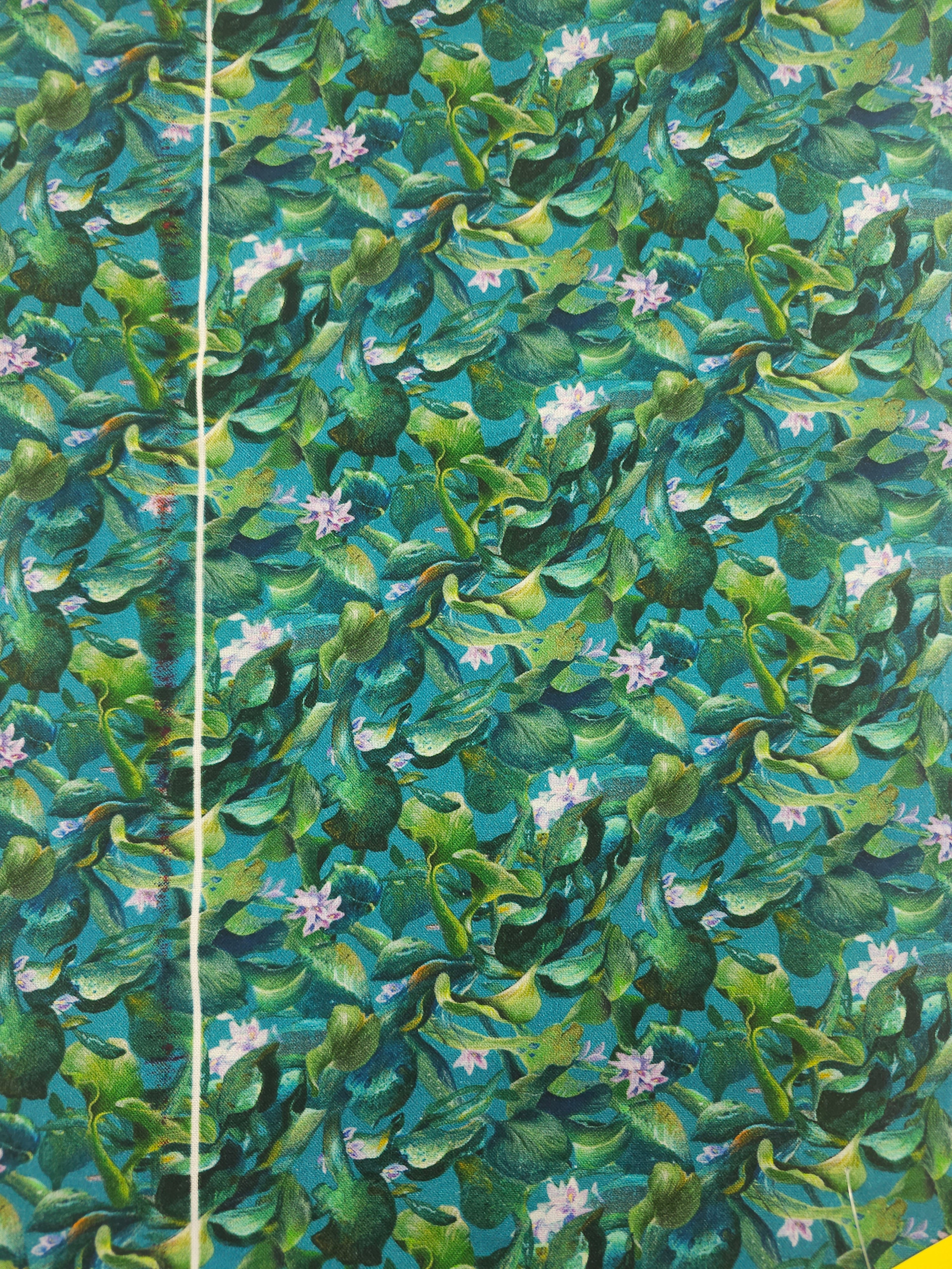 Leafy little flower Cotton- 1.8m piece