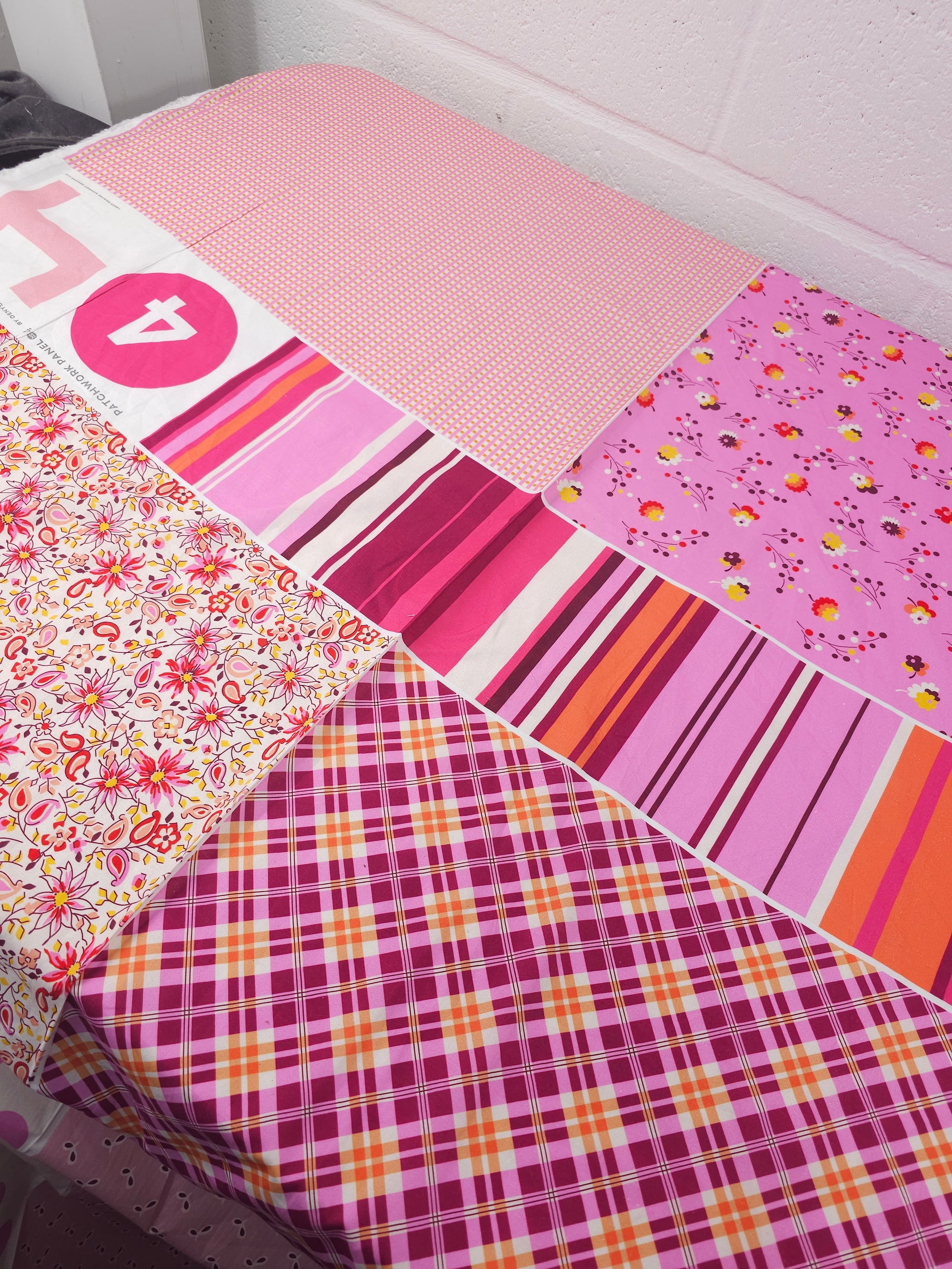 Pink Tones Patchwork 100% Cotton - 2m Panel - Denyse Schmidt