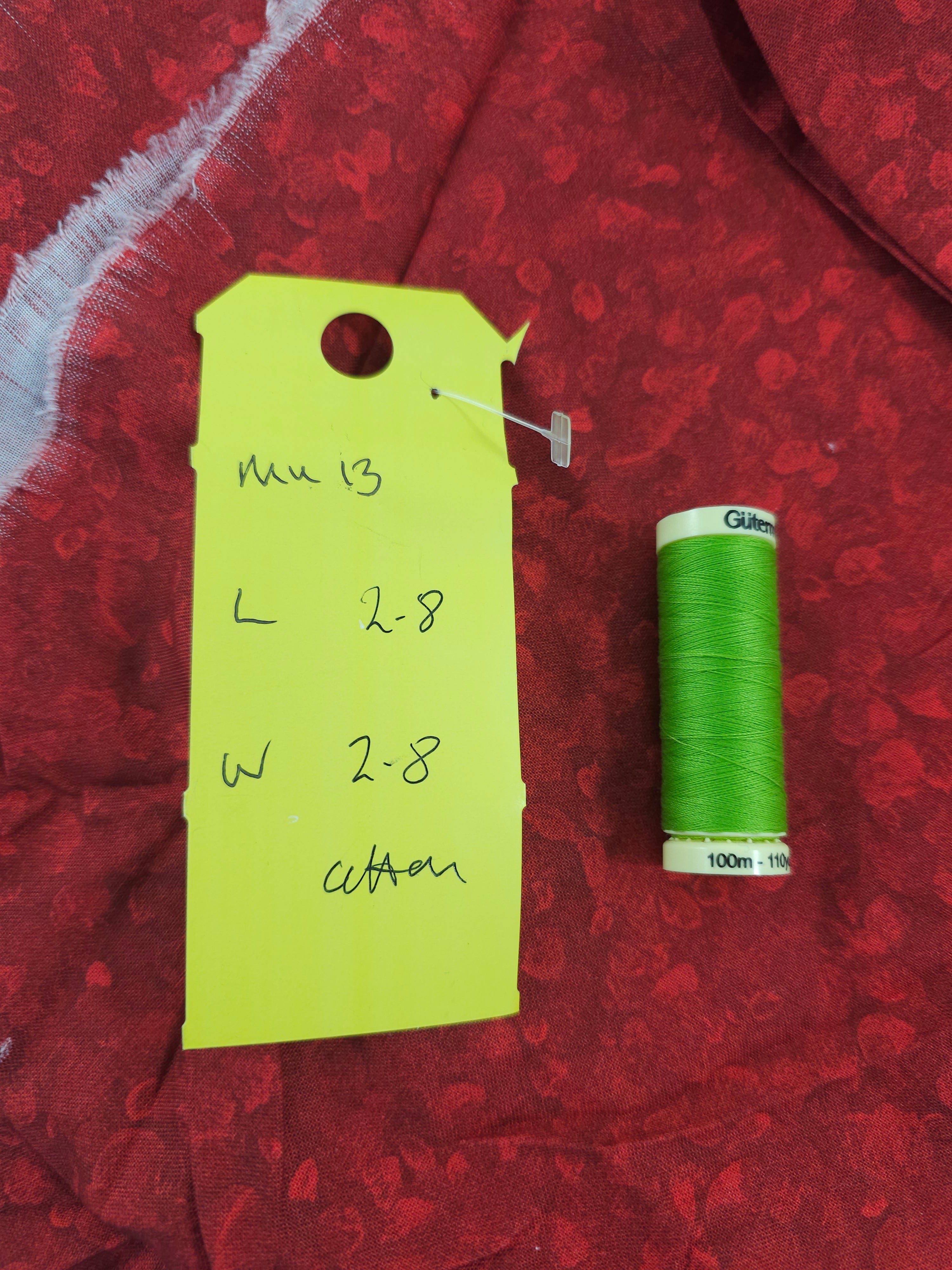 Red petal Cotton- 2.8m piece