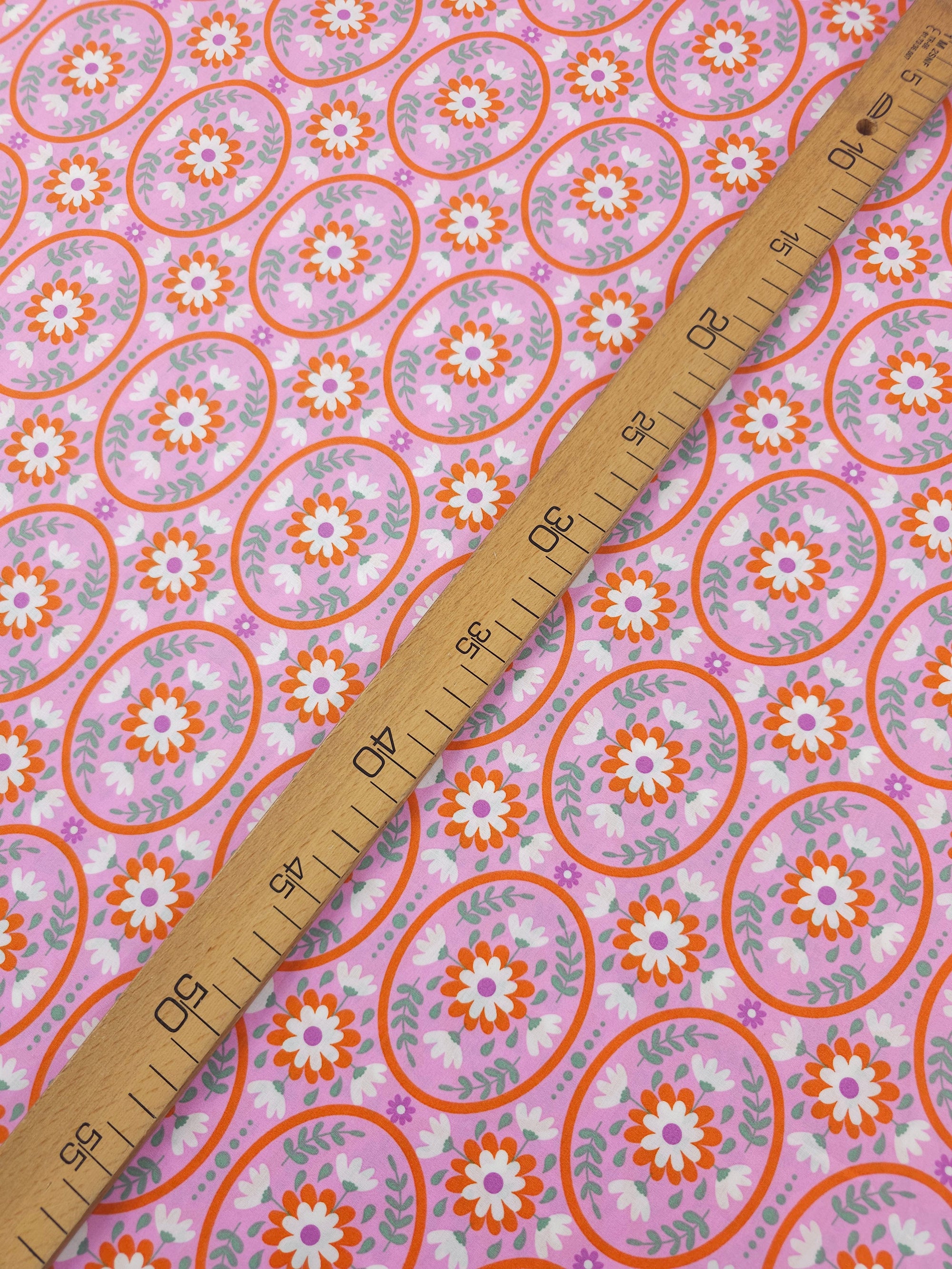 Pink/Orange Puff Floral Oval Lightweight Cotton 57"