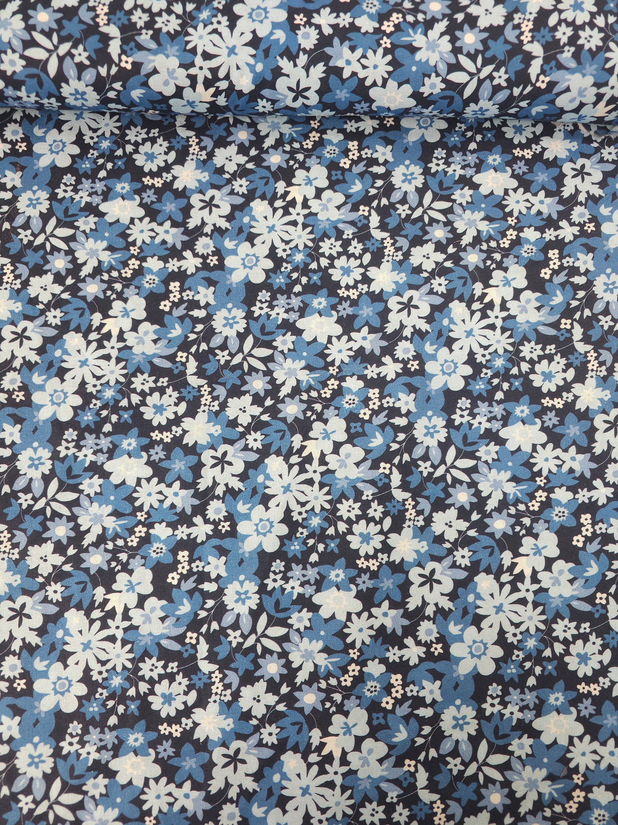 Navy/Blue Floral Garden Bloom 100% Cotton