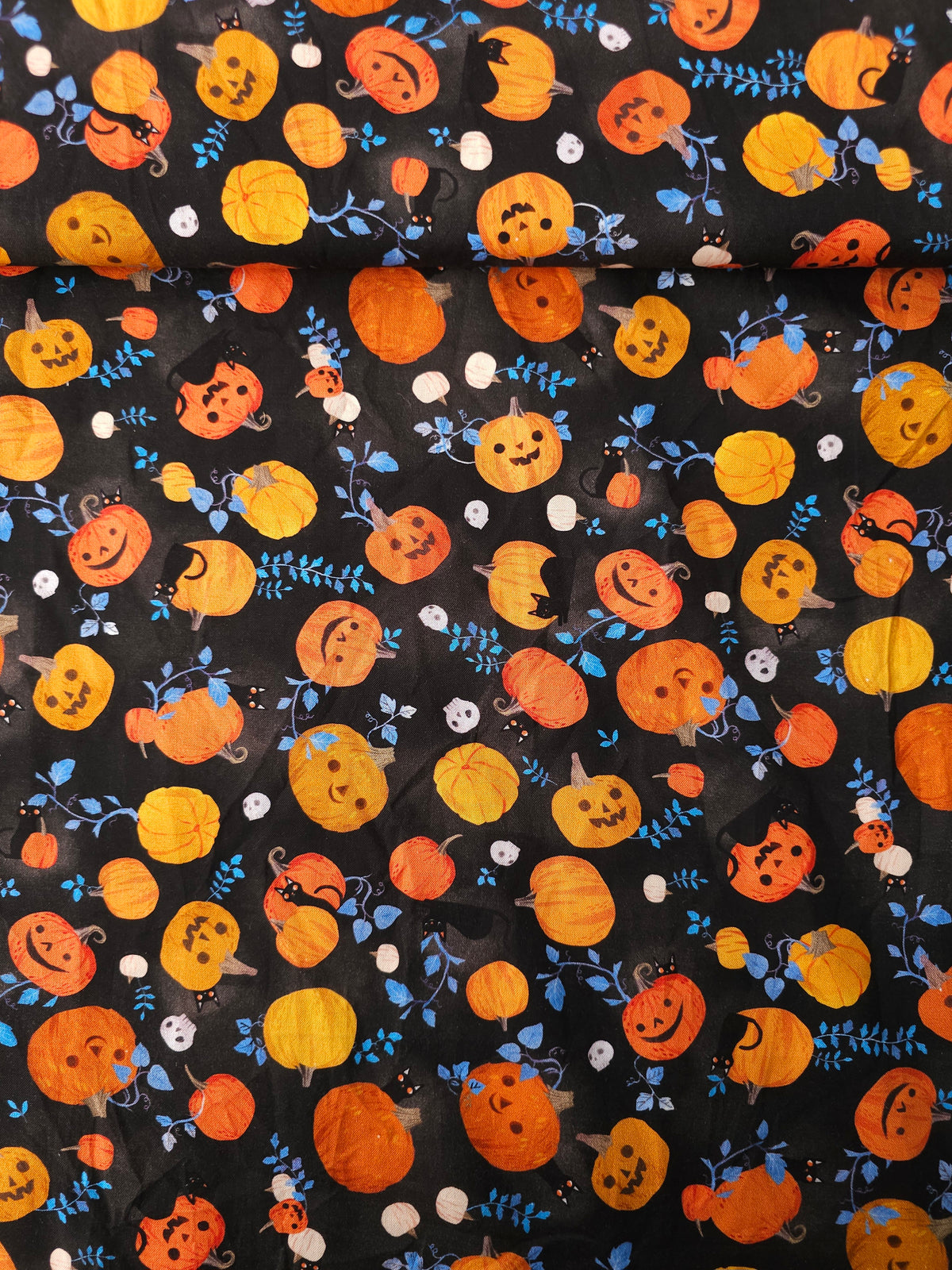 Pumpkin Party 100% Cotton - Robert Kaufman