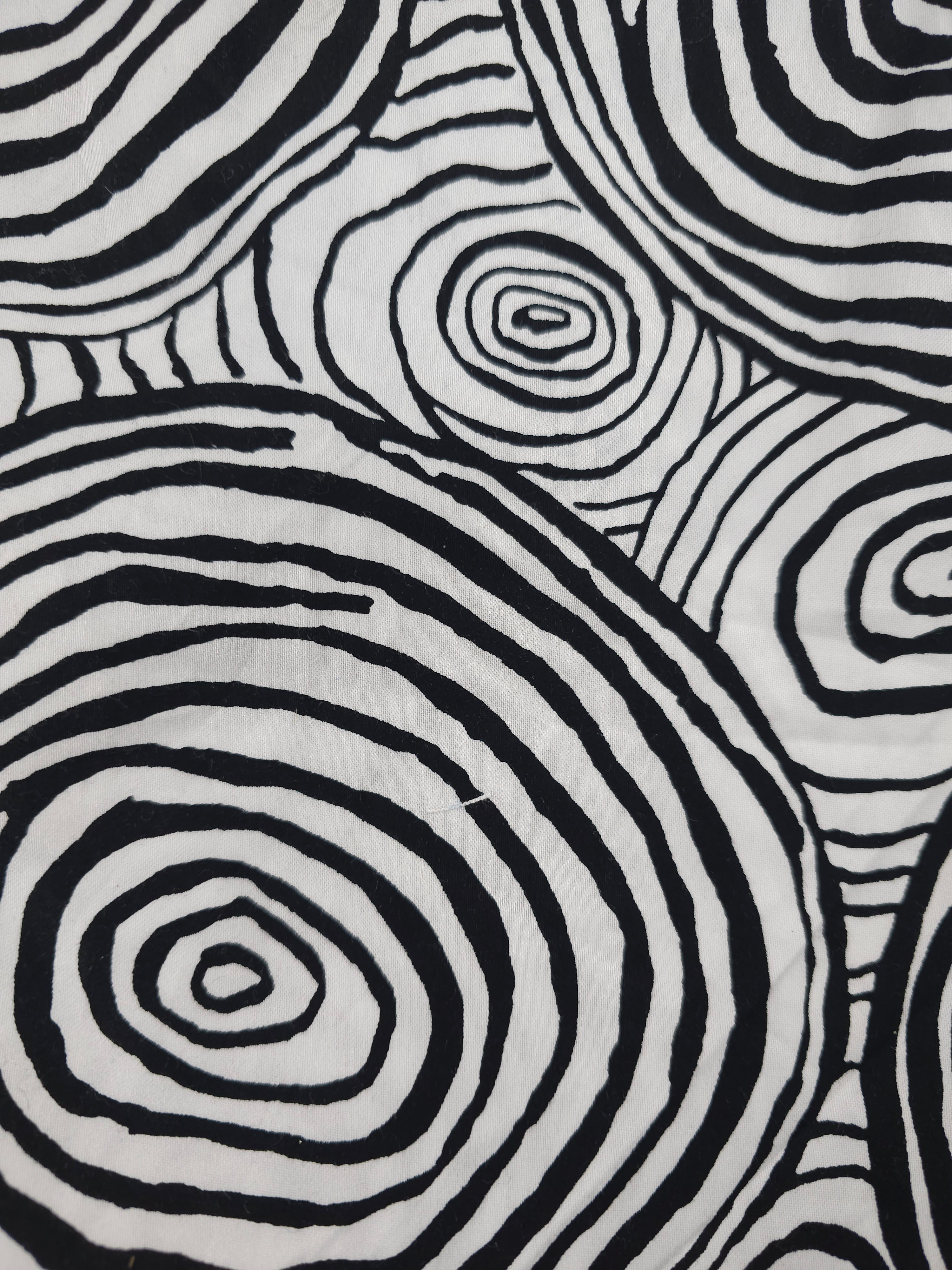 Lined circles Cotton sateen- 2m piece