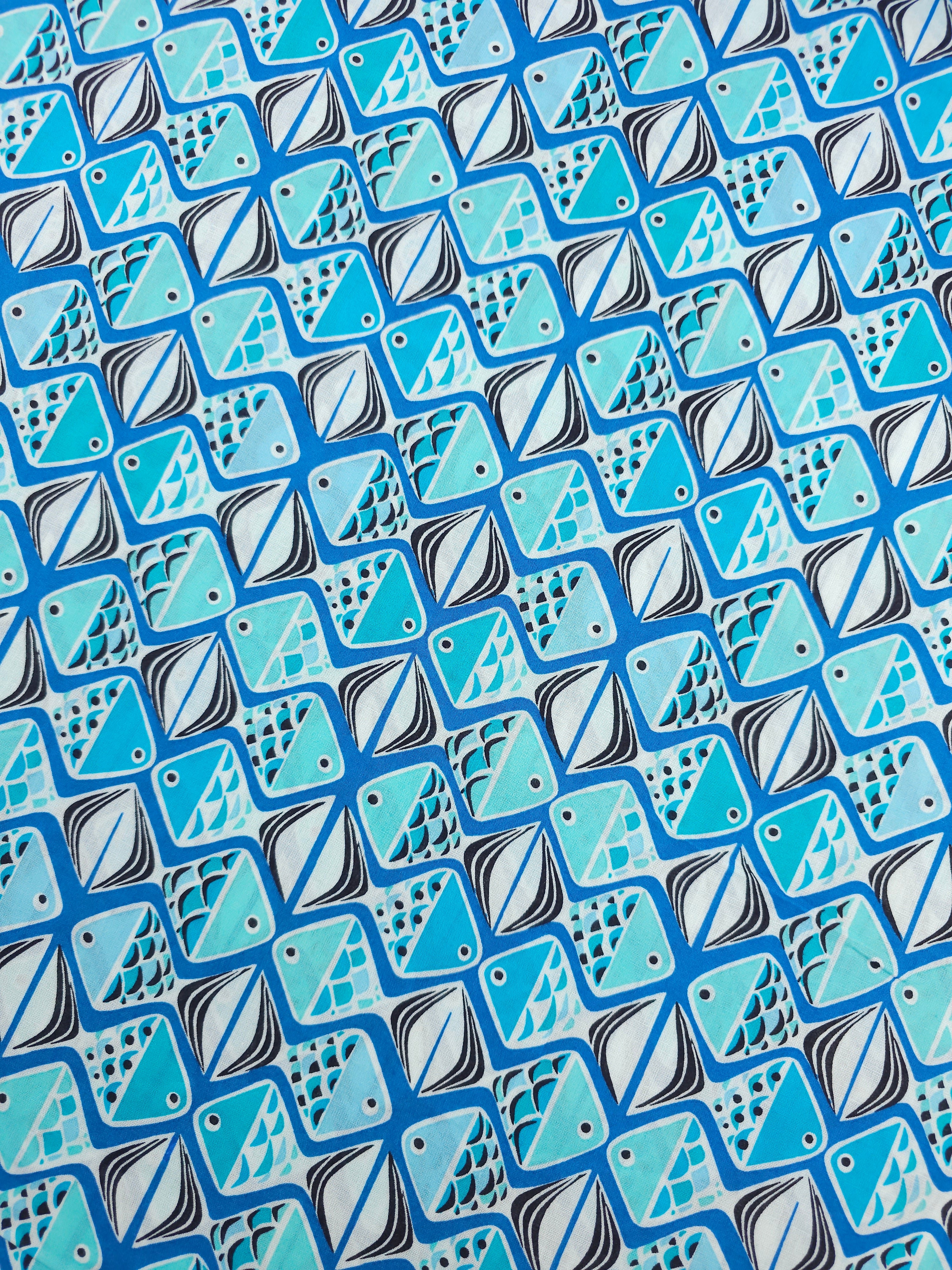Geometric Fish Tile 100% Cotton 60"