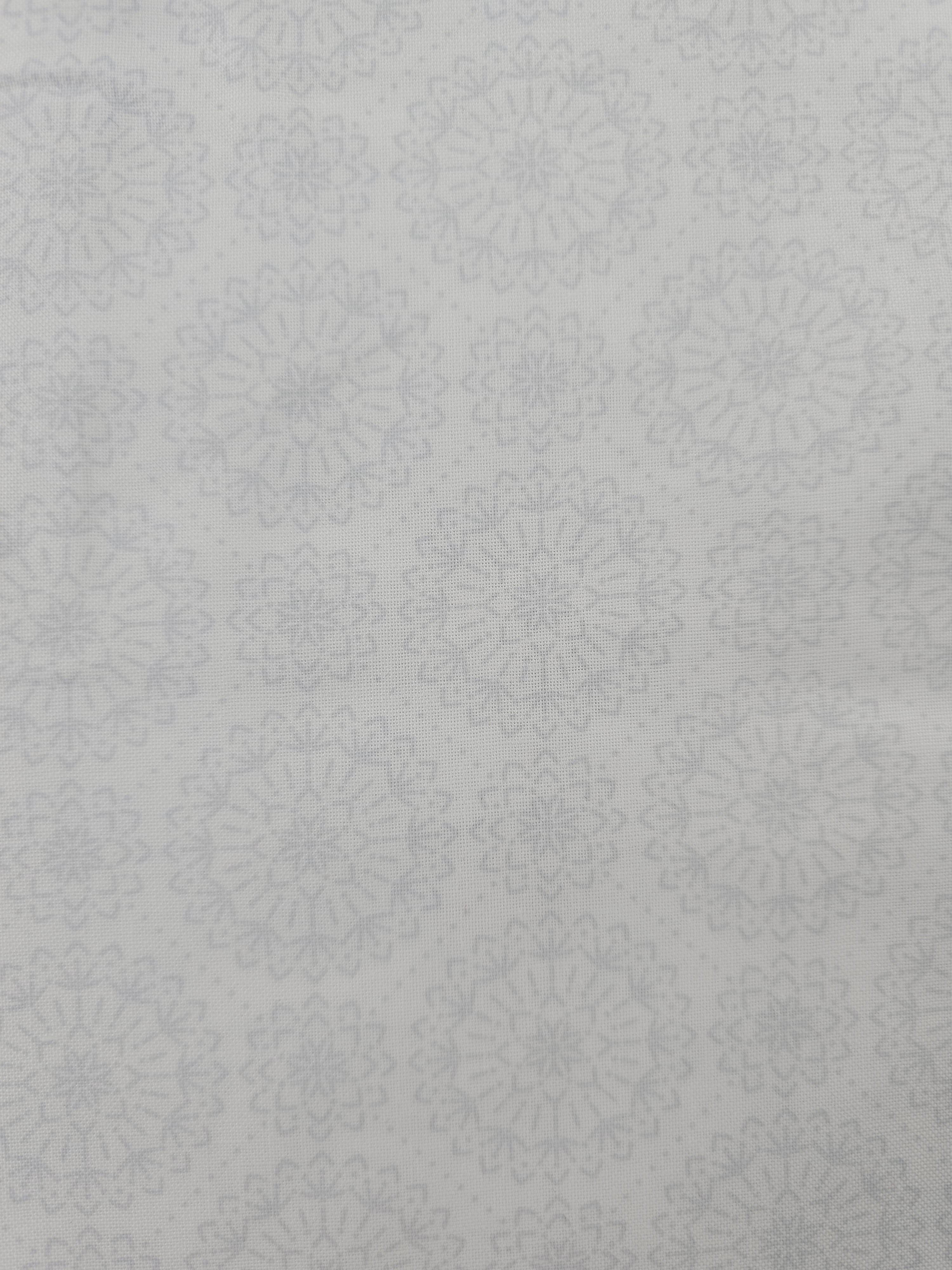 White Mandala Circle 100% Cotton - Benartex