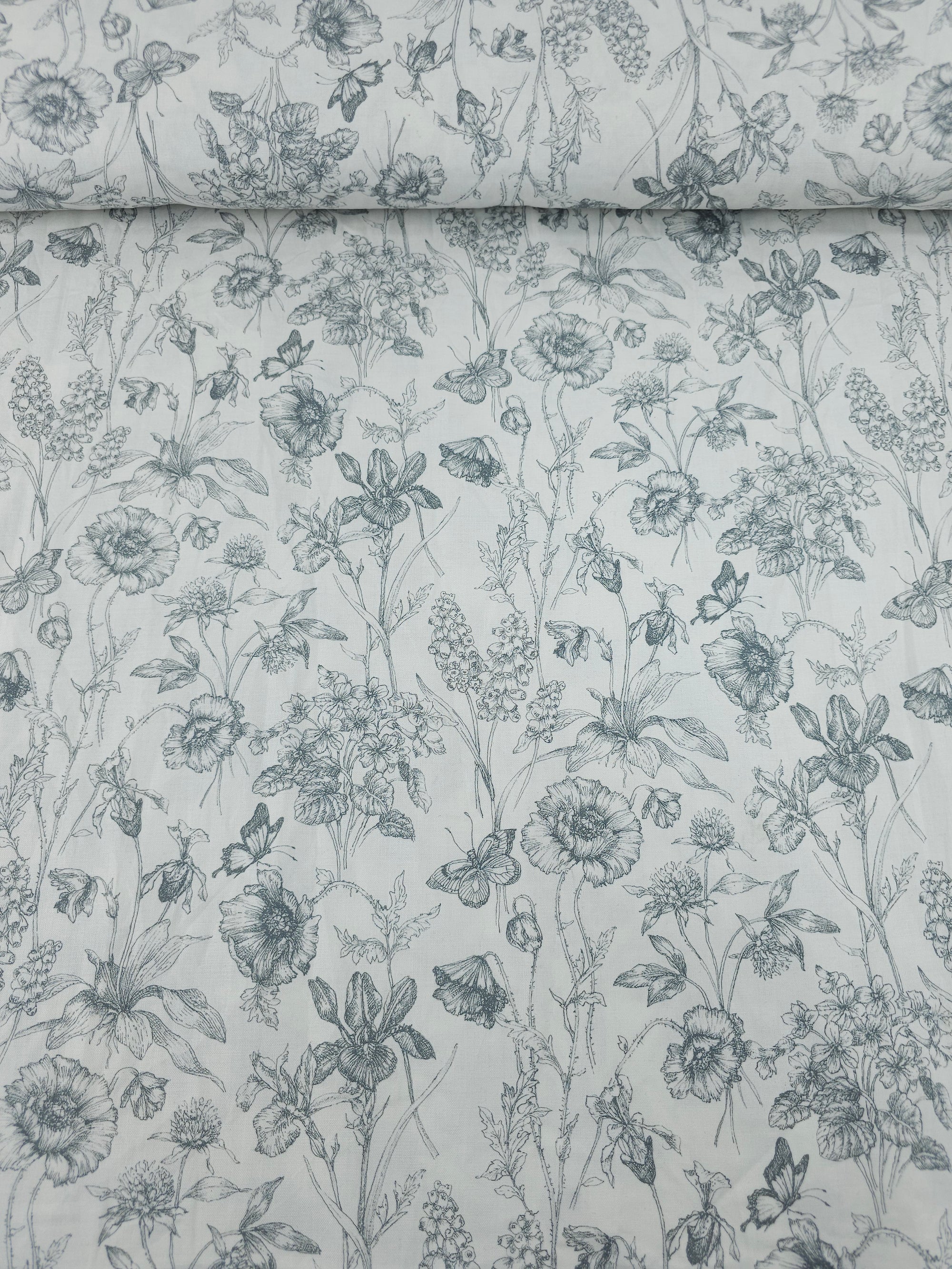 White/Grey Vintage Sketch Garden 100% Cotton