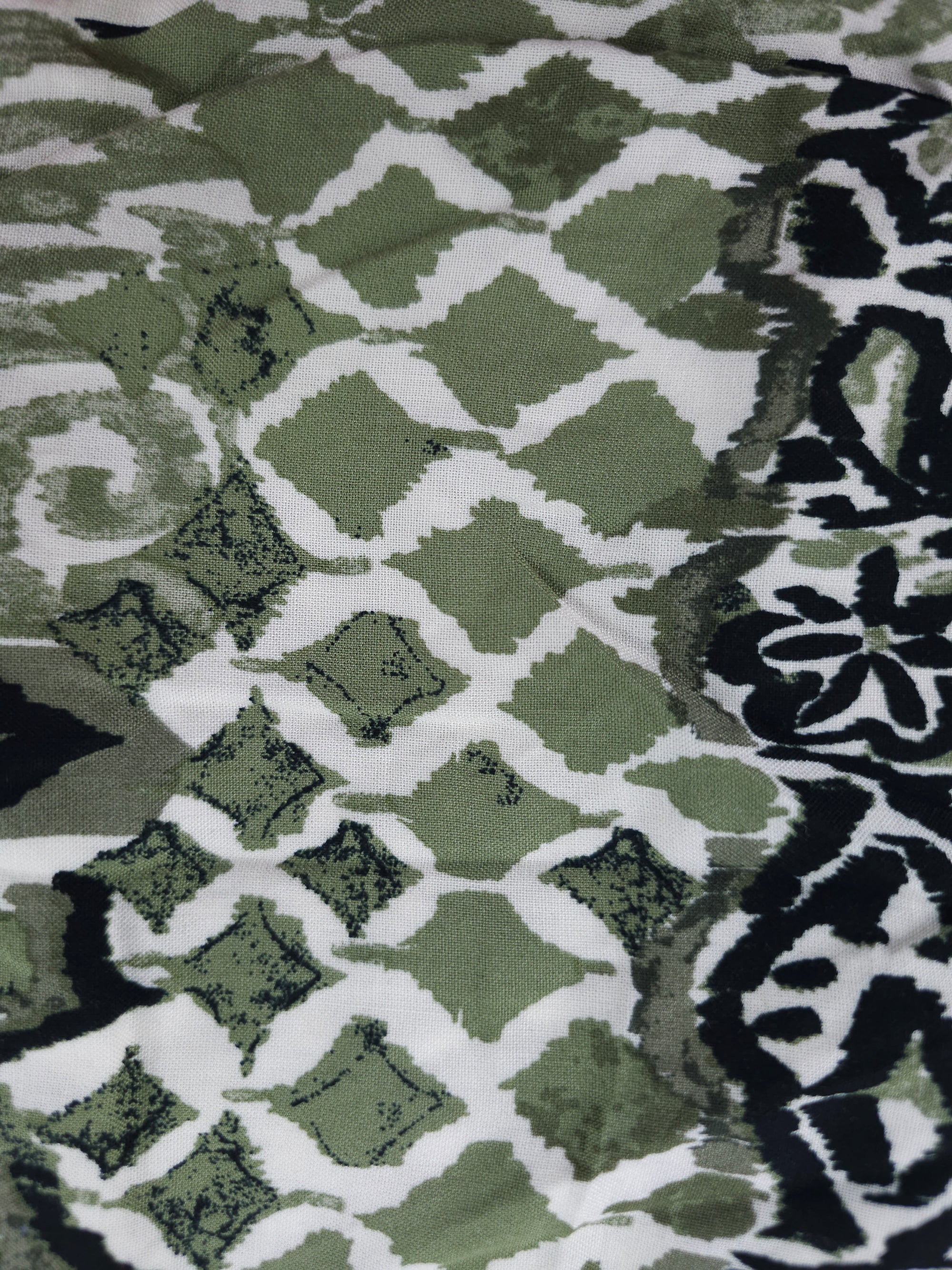 Olive layered pattern Cotton- 1m
