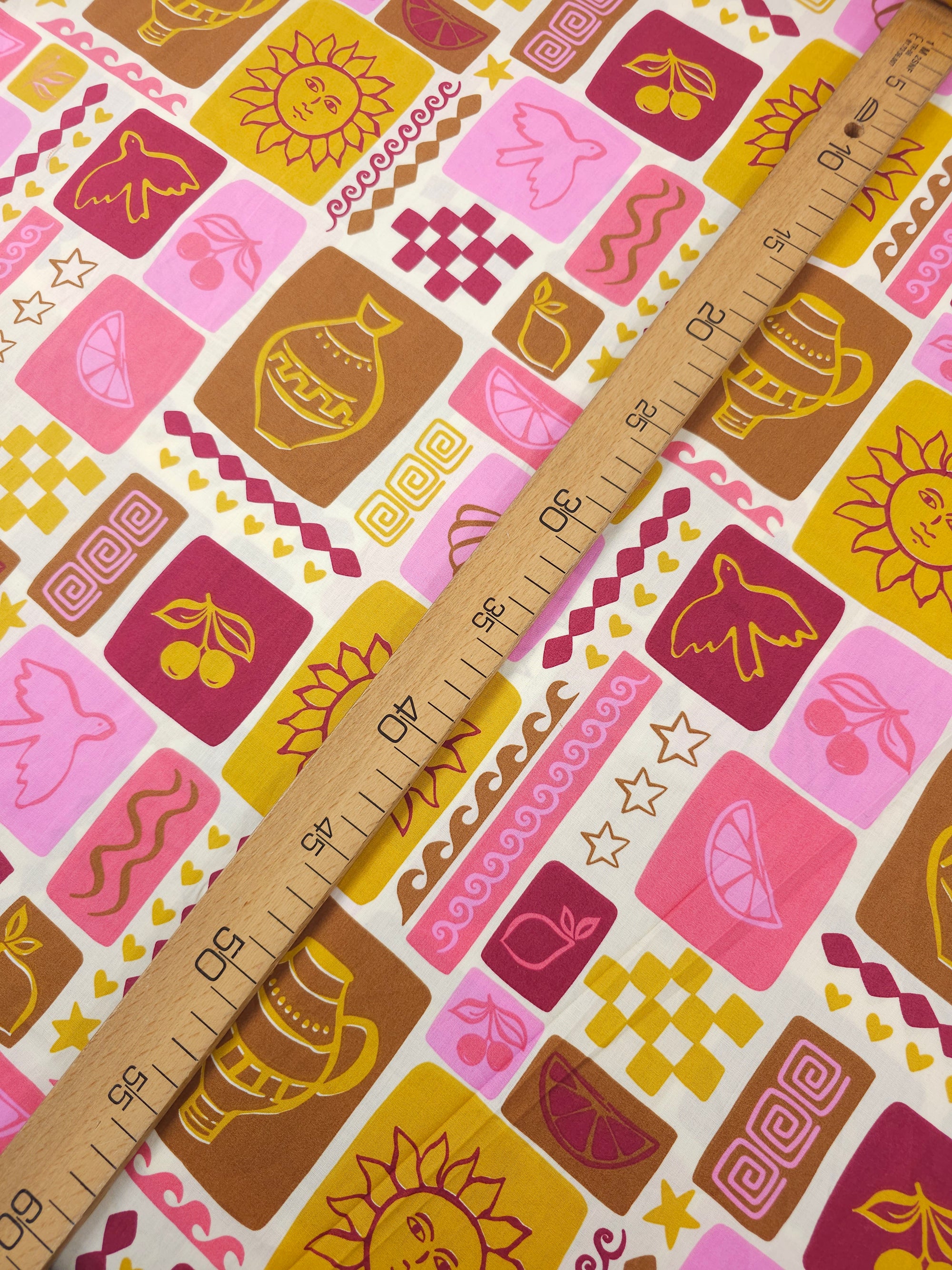Berry/Bronze Summer Patchwork Lightweight Cotton 60"