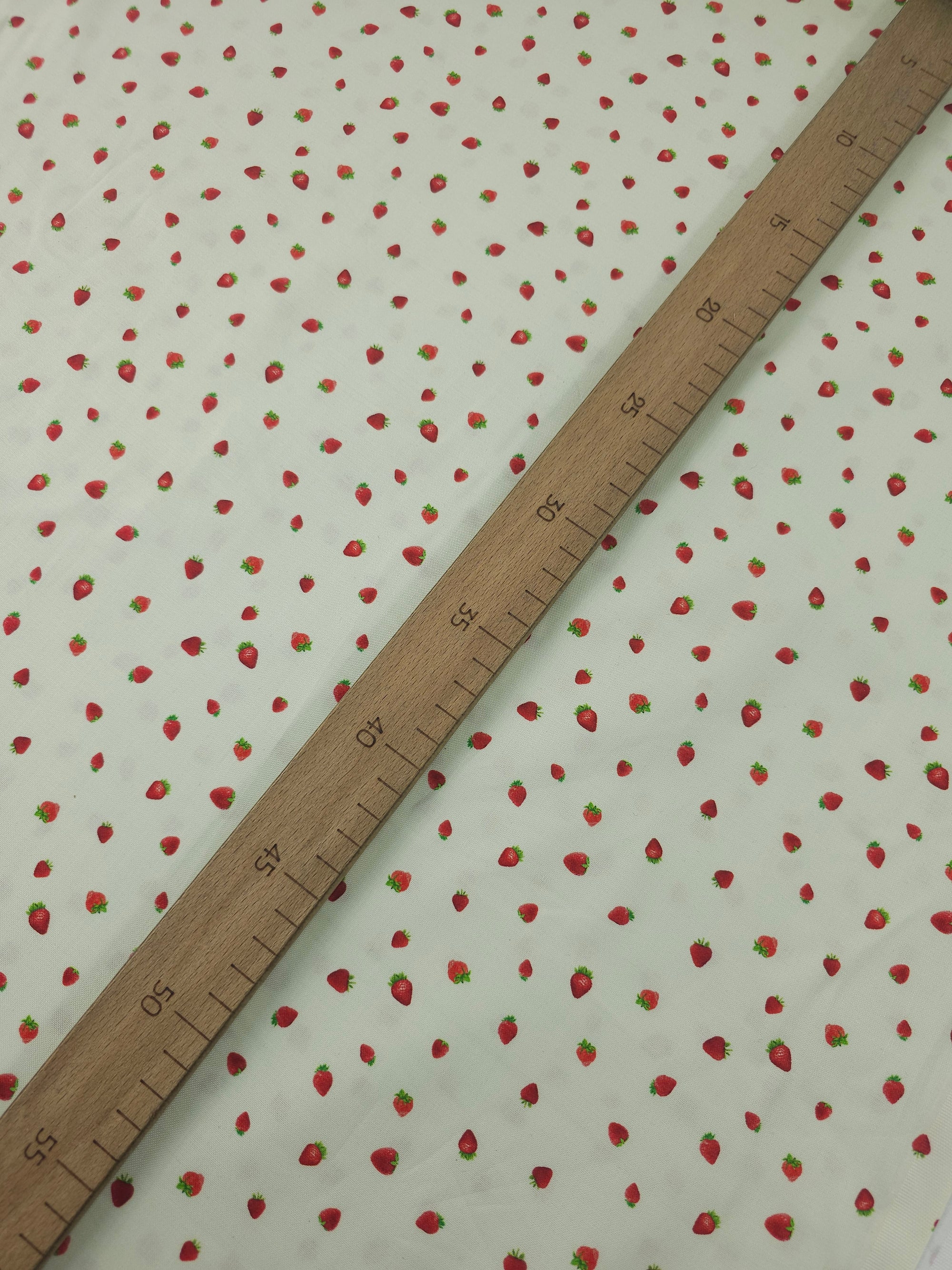 Mini Ditsy Strawberries 100% Cotton