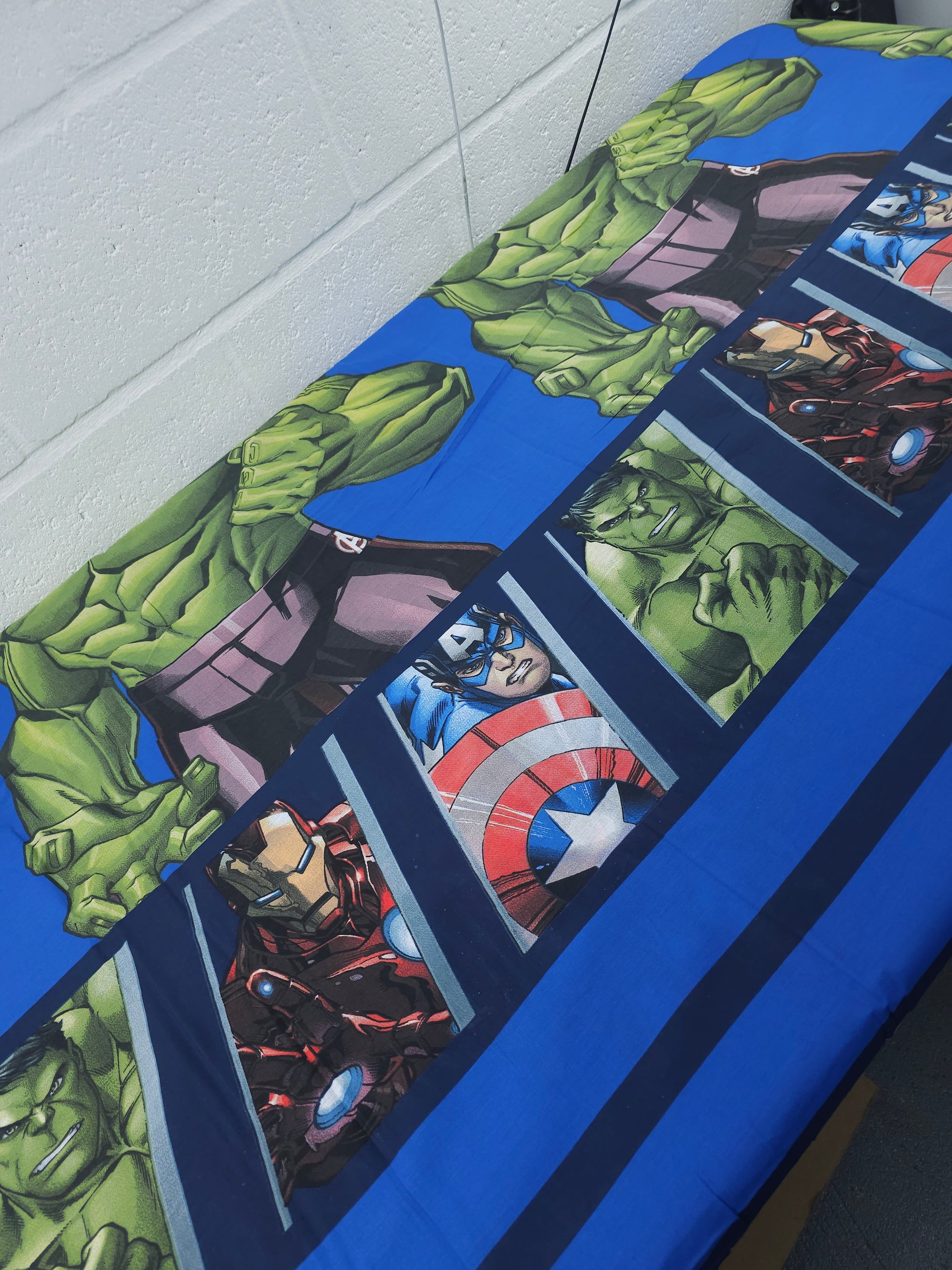 Avengers Legends 100% Cotton 114" *EXTRA WIDE*