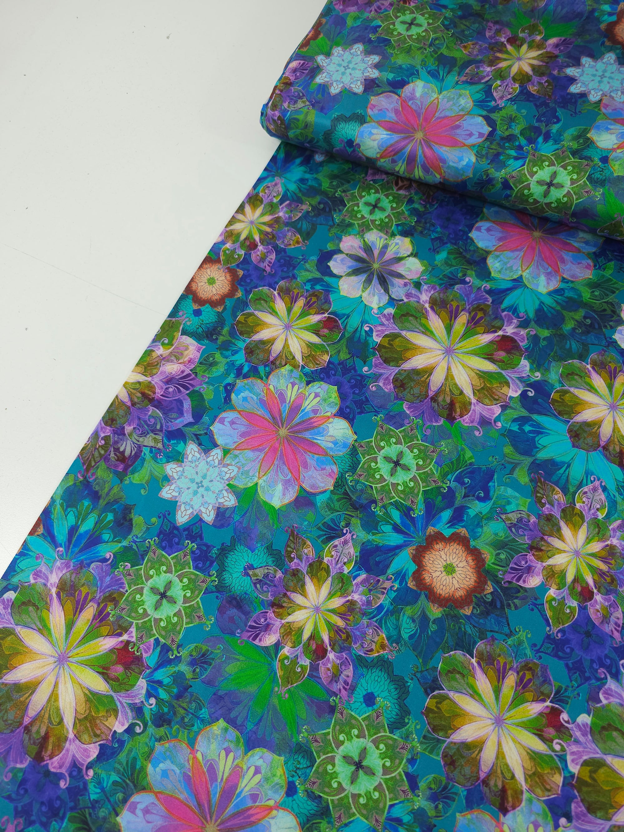Dazzle Venice Floral Cotton Sateen 108" - Robert Kaufman *EXTRA WIDE*