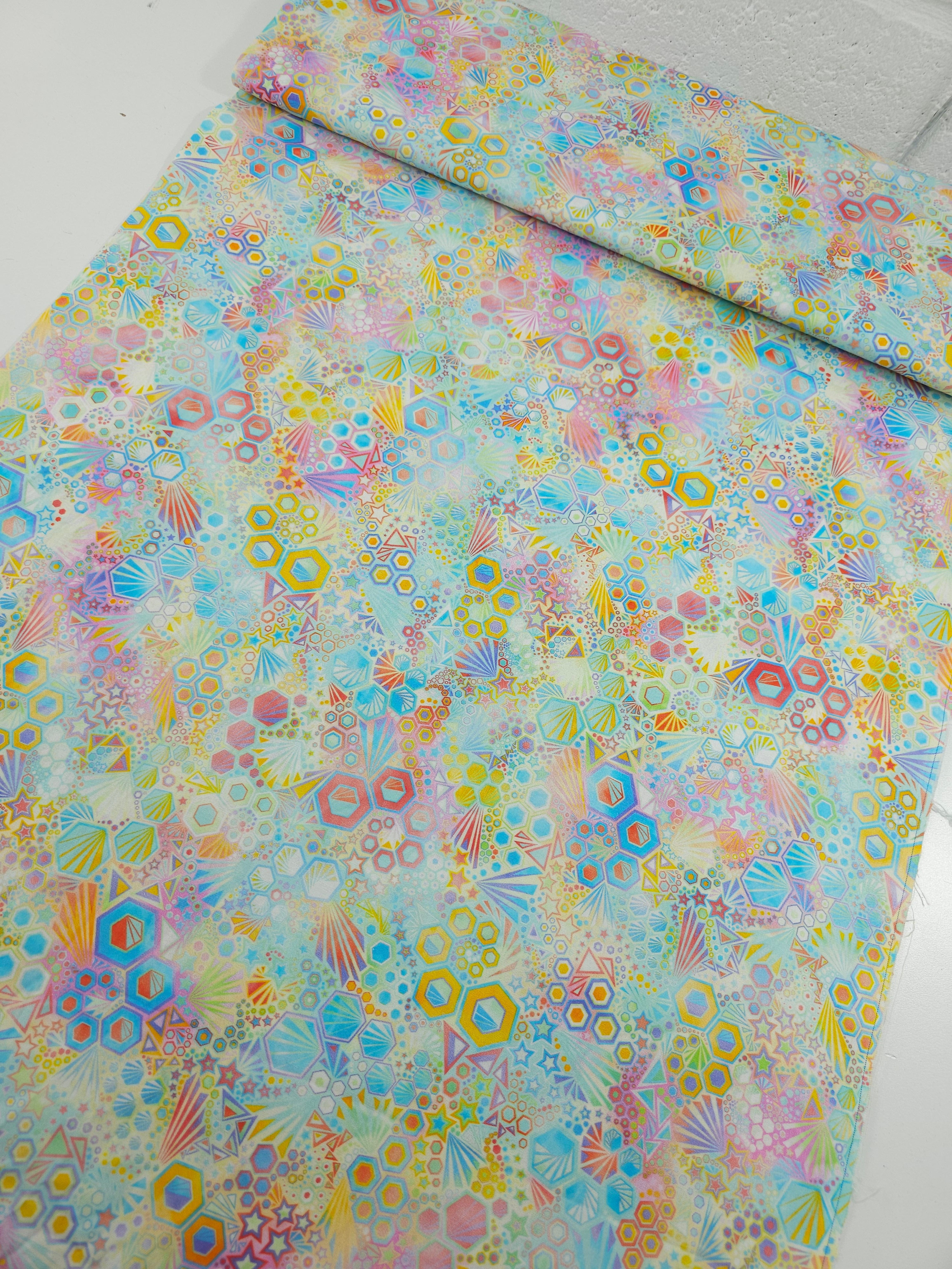 Warm Pastel Star Phantasma 100% Cotton - Robert Kaufman