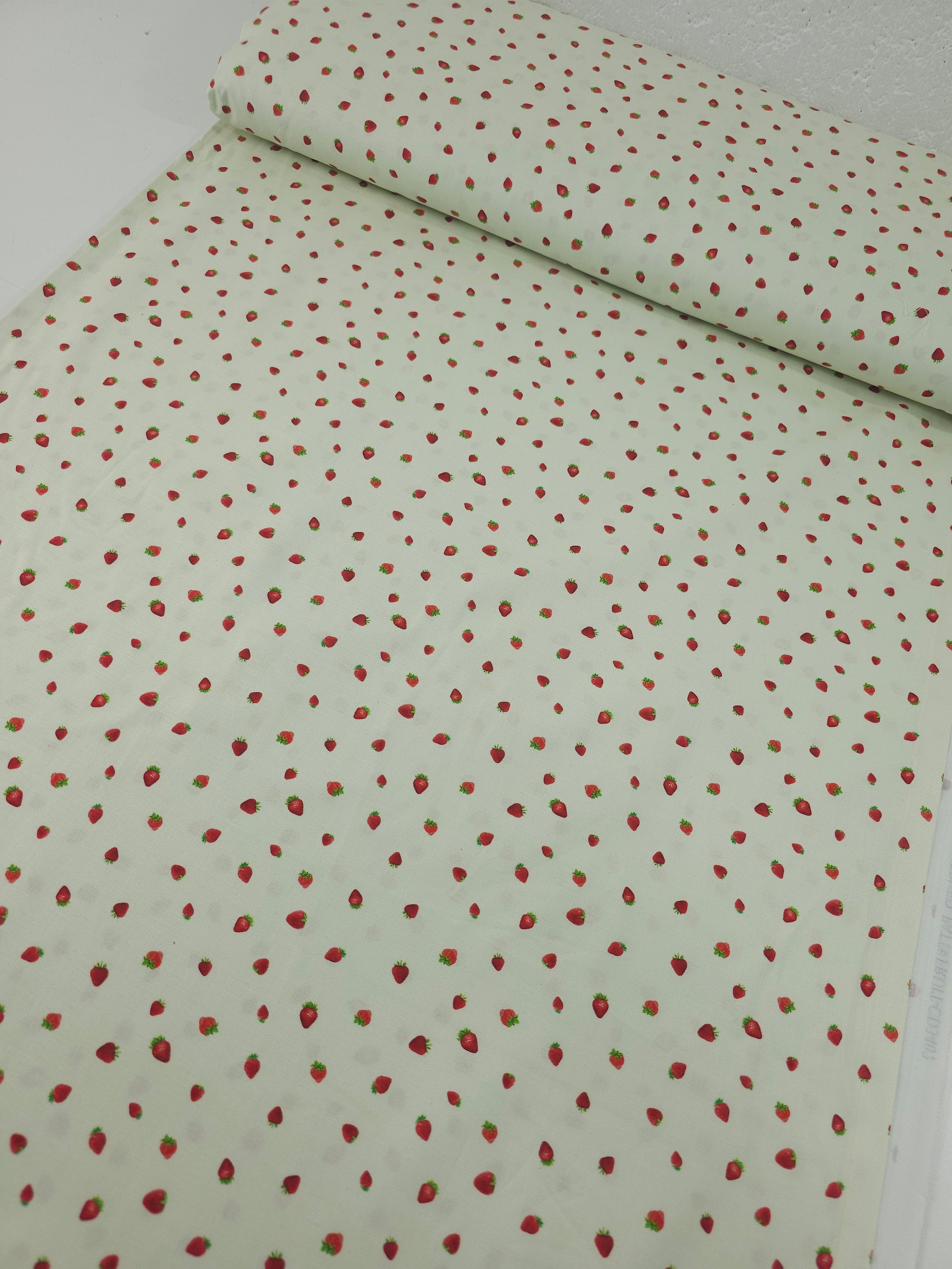 Mini Ditsy Strawberries 100% Cotton