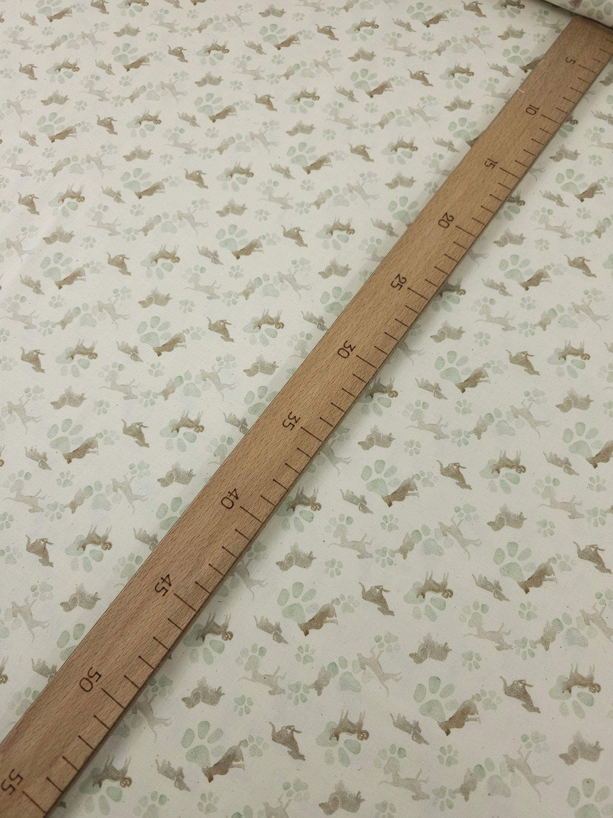 Retro Cream Dog Paw 100% Cotton 60"