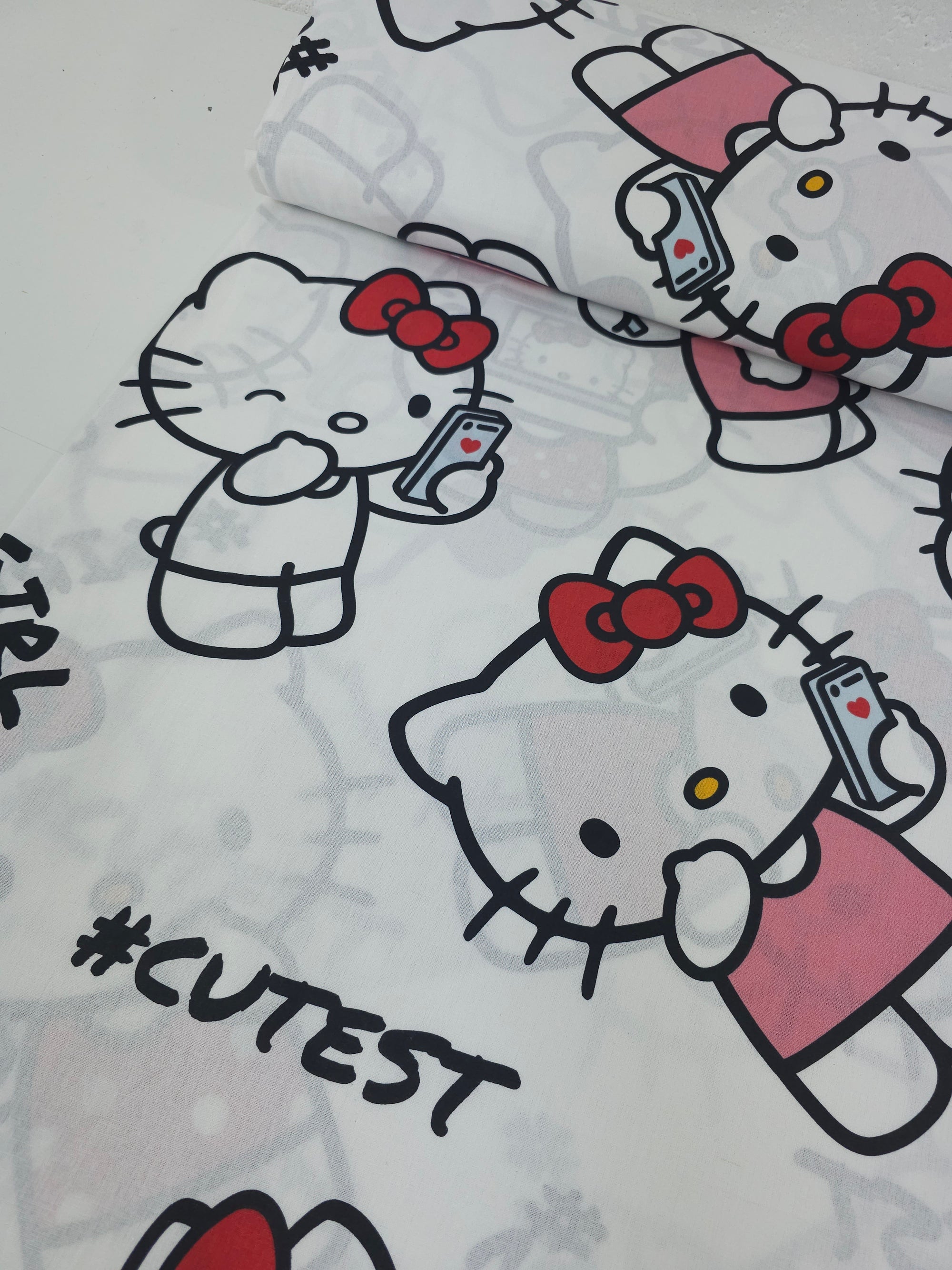 Hello Kitty Selfie 100% Cotton 103" *EXTRA WIDE*