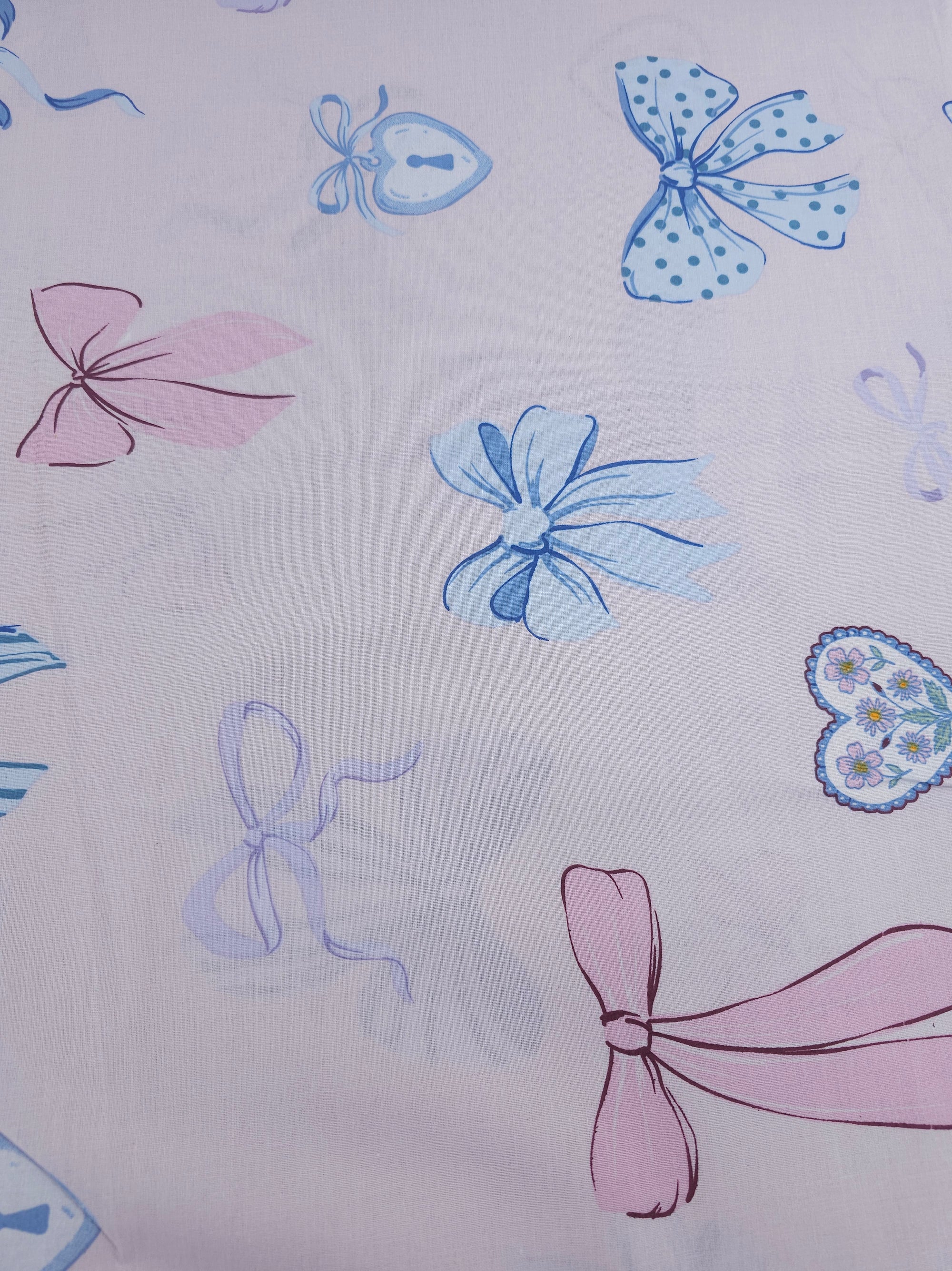 Pastel Bow Charm 100% Cotton 102” - Primark *EXTRA WIDE*