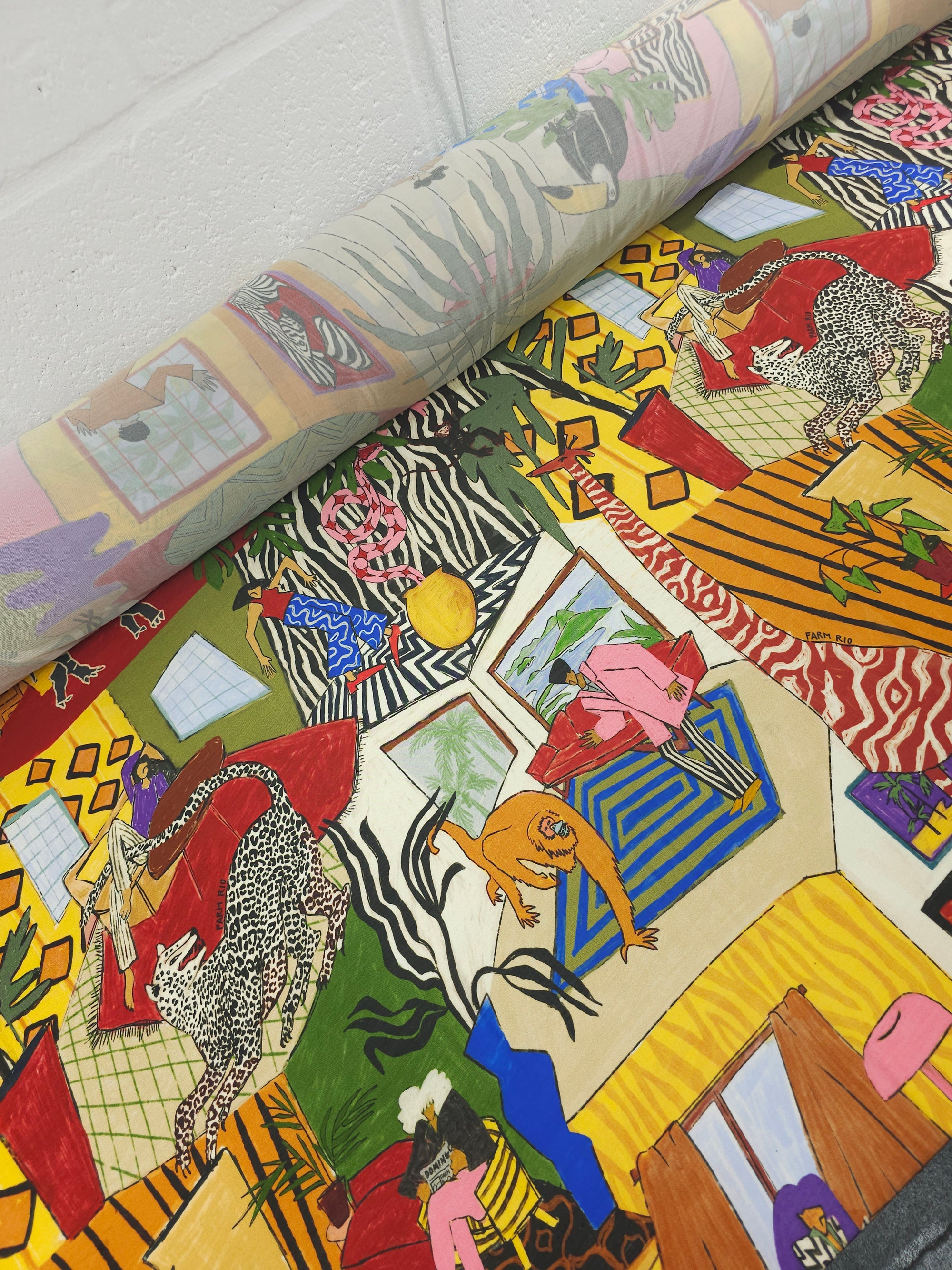 Abstract Wild House Slinky Rayon Jersey *FARM RIO*