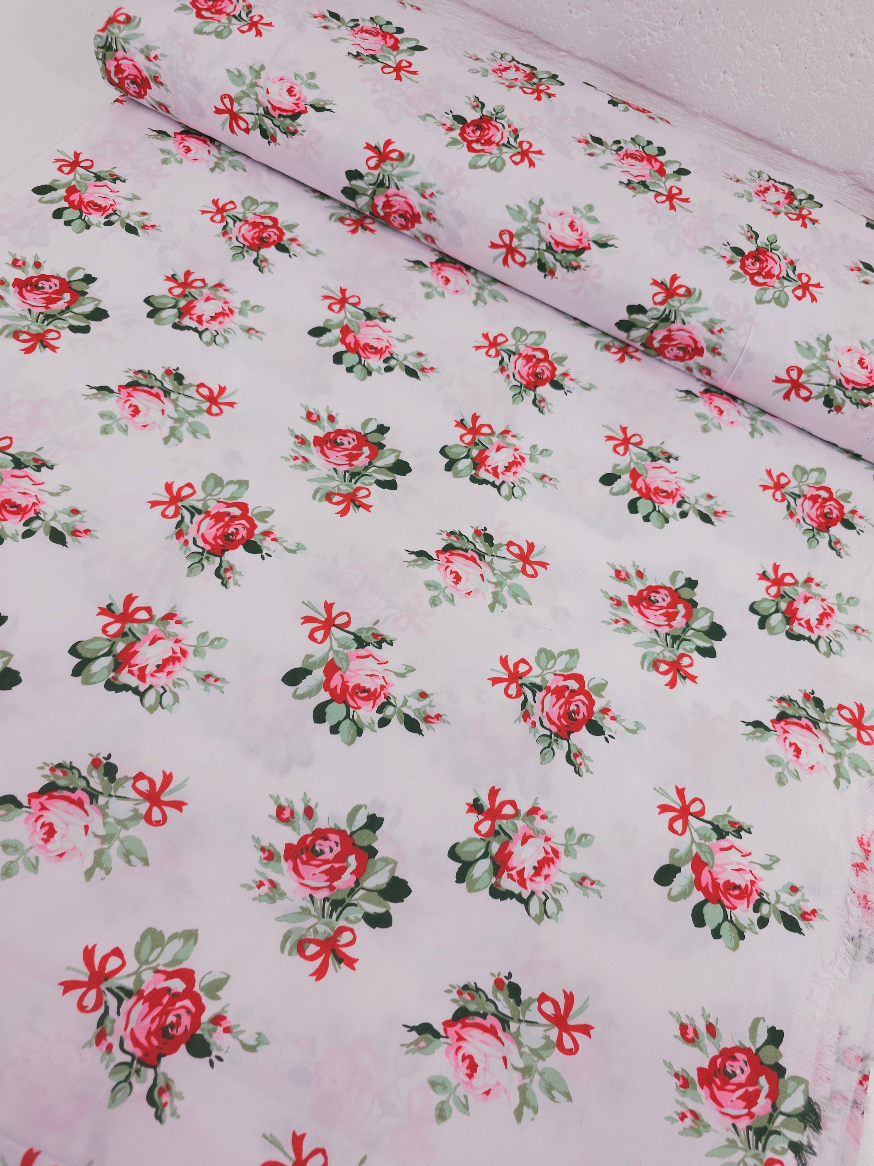 Shabby Chic Scatter Rose 100% Cotton 94” - Cath Kidston *EXTRA WIDE*