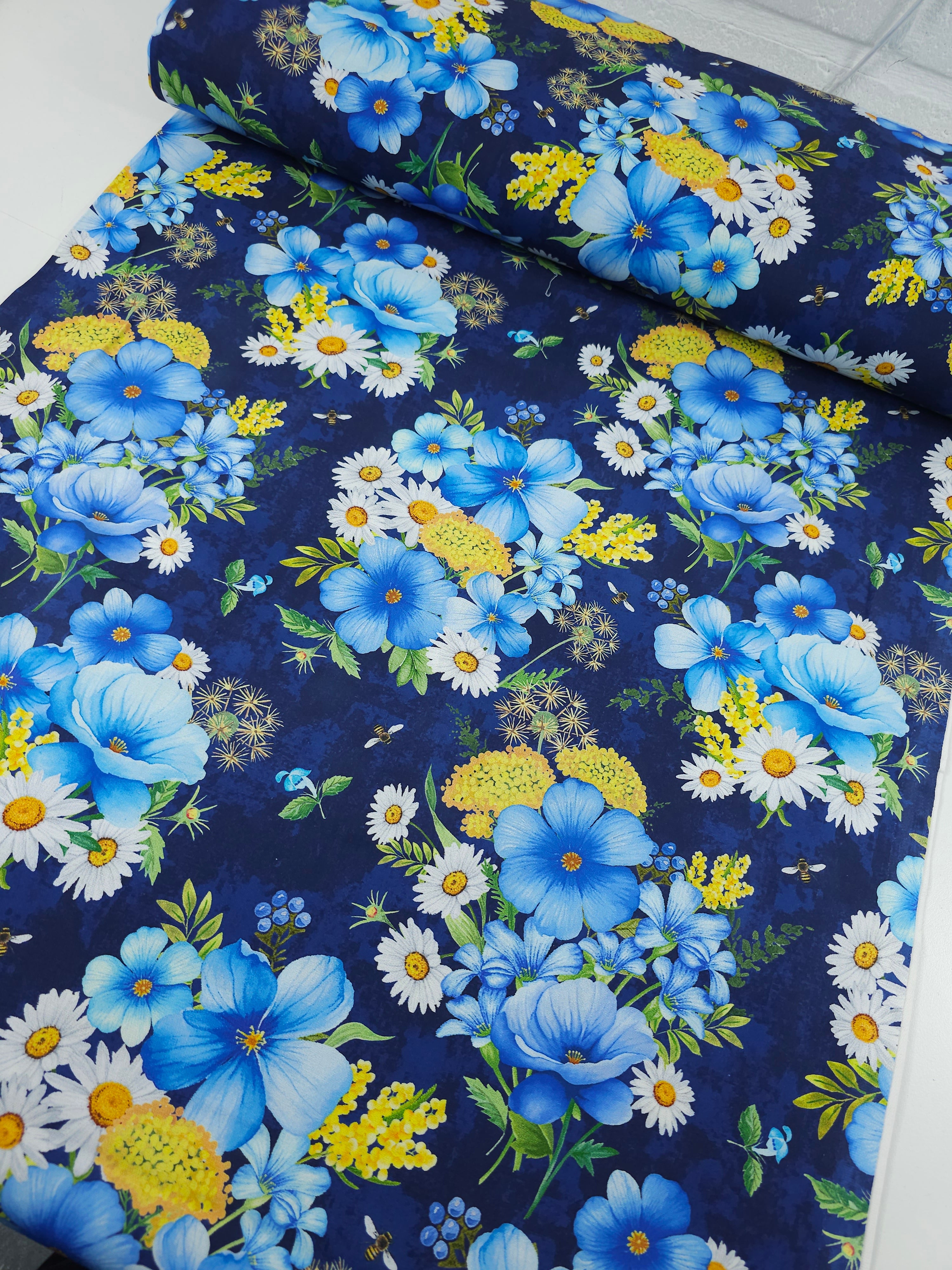 Beautiful Daisy Blues 100% Cotton