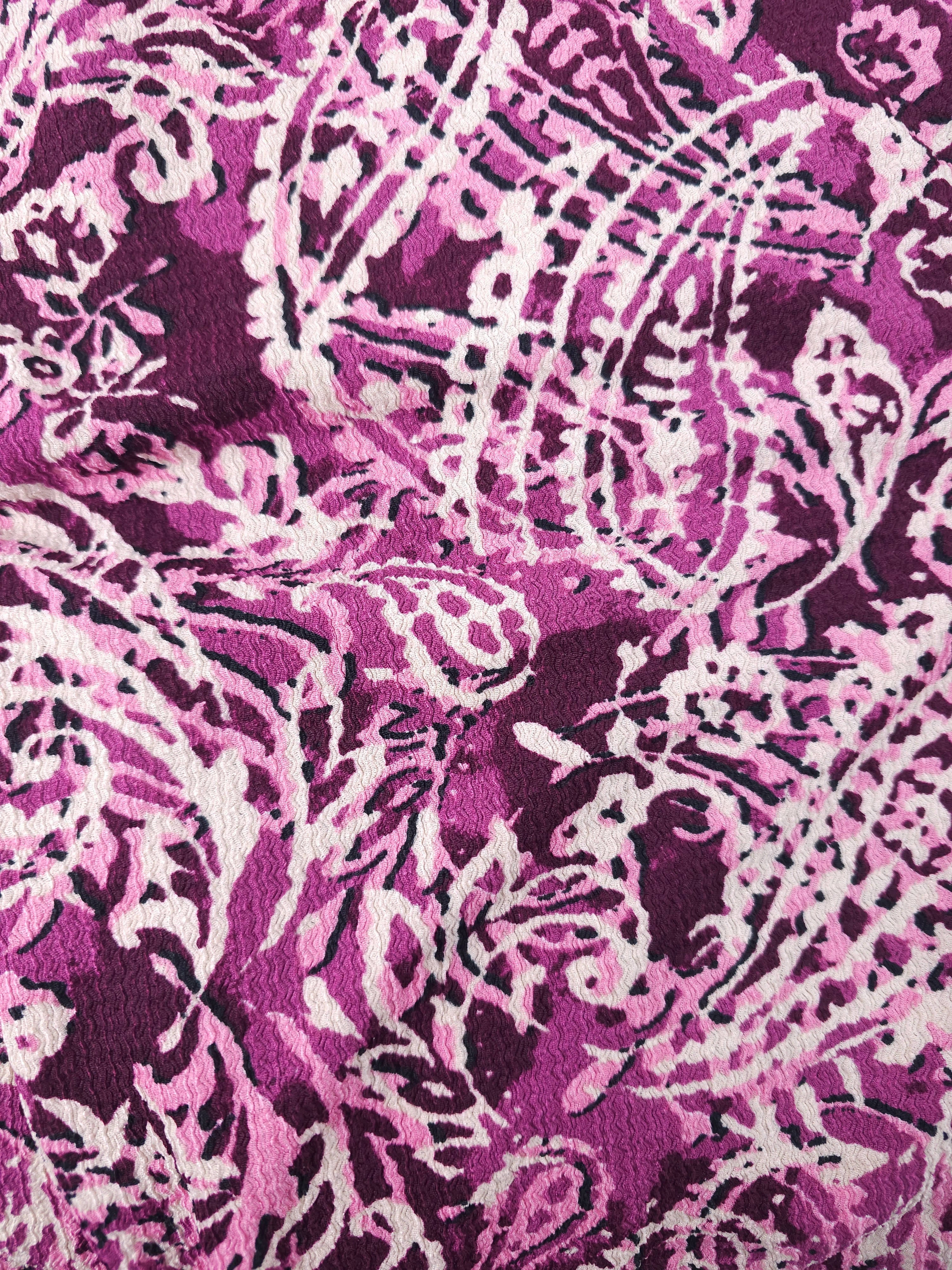 Magenta paisley wiggle Fabric- 4m piece