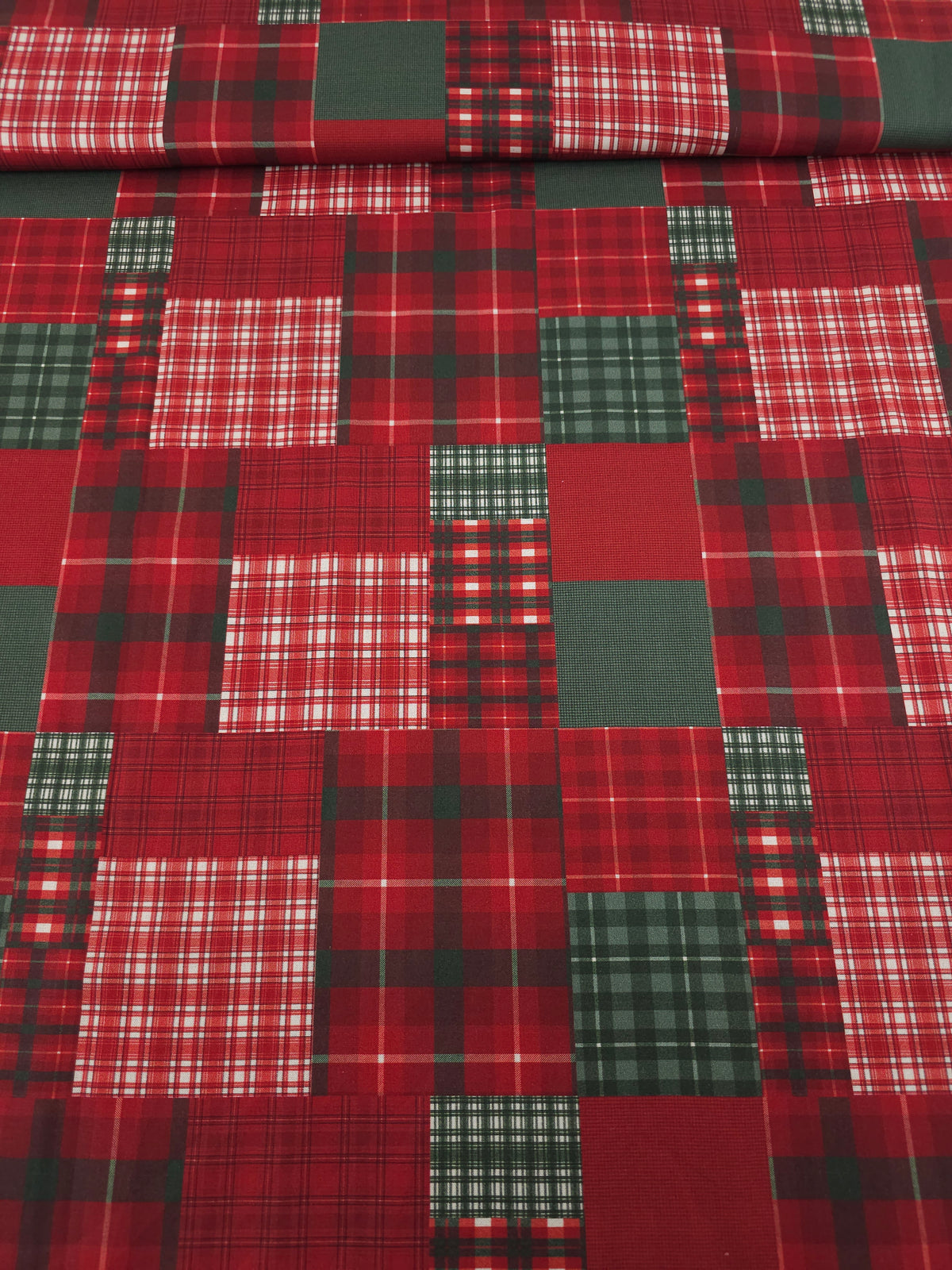 Traditional Christmas Tartan 100% Cotton