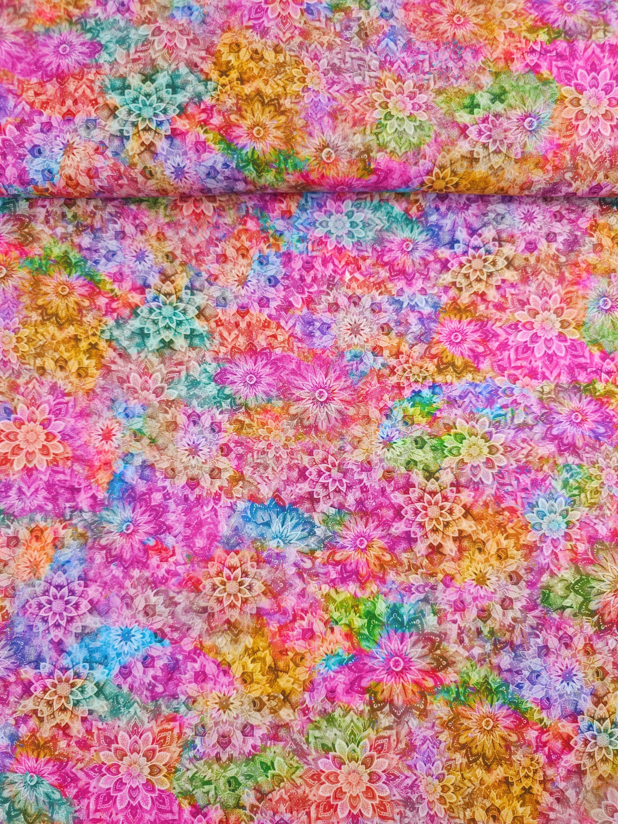 Light Multicolour Dancing Dahlias Kaleidoscope 100% Cotton