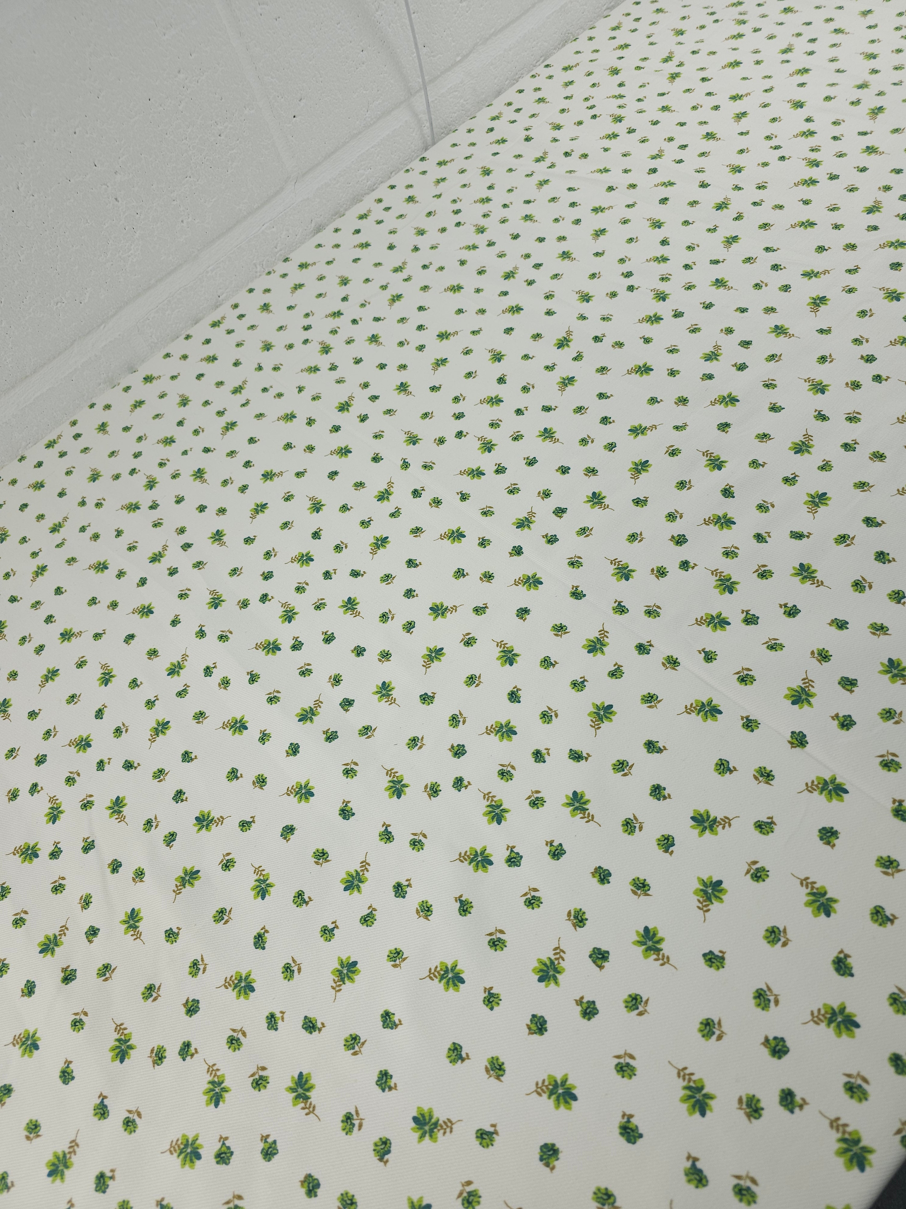 Green/Ivory Ditsy Floating Flower Mediumweight Cotton Twill