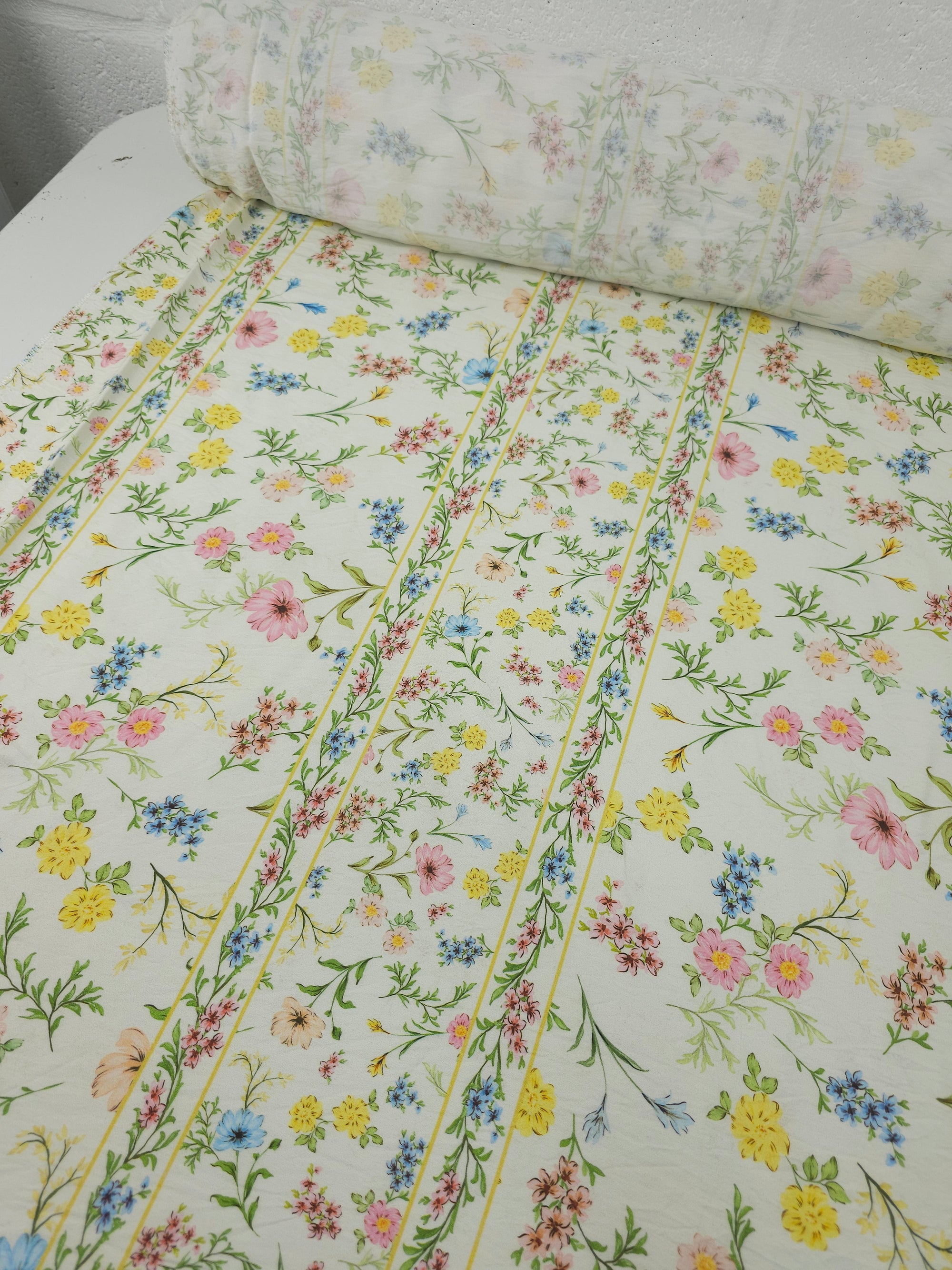 Retro Floral Stem Stripe Modal