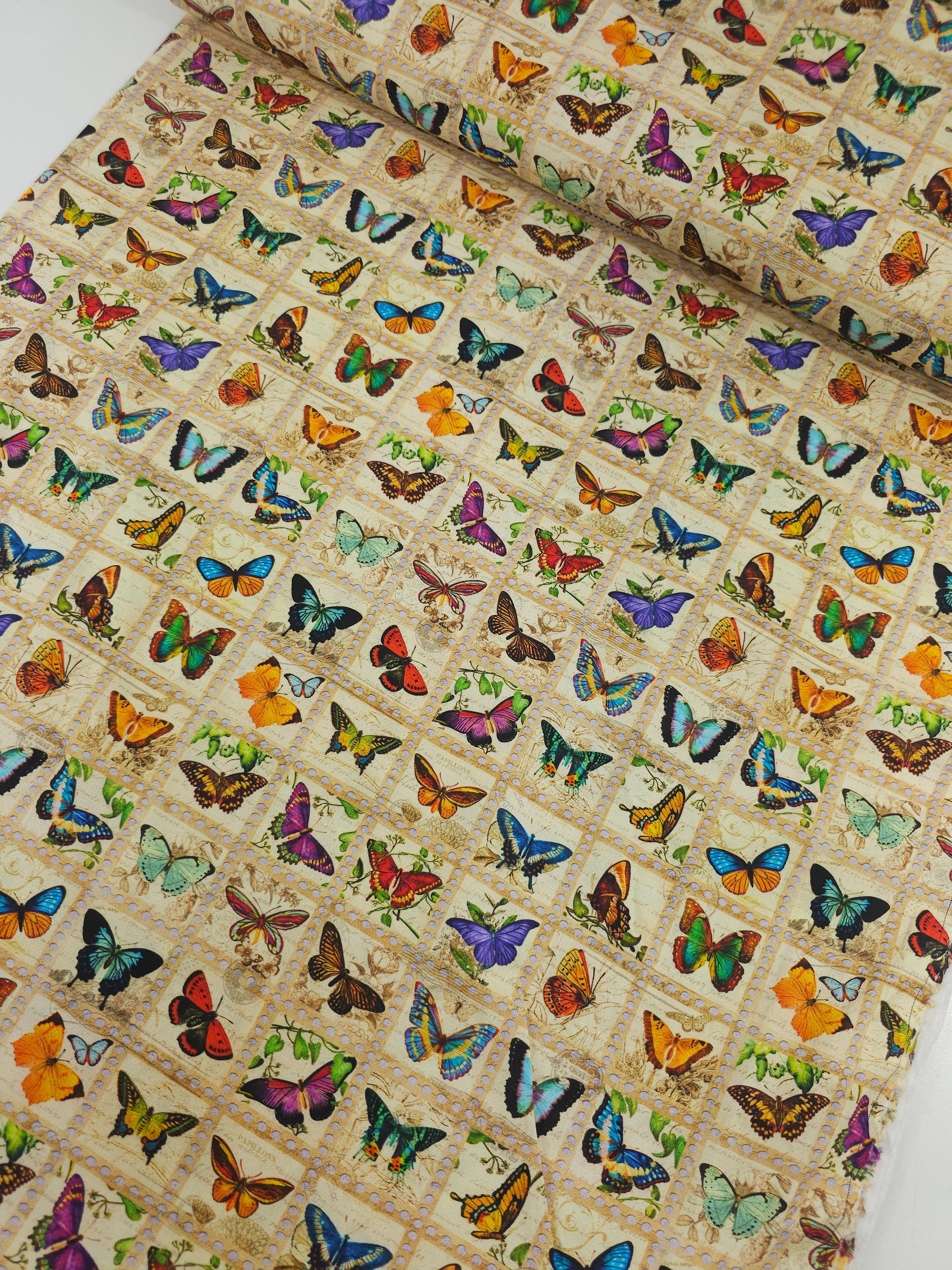 Retro Butterfly Collection 100% Cotton - Robert Kaufman