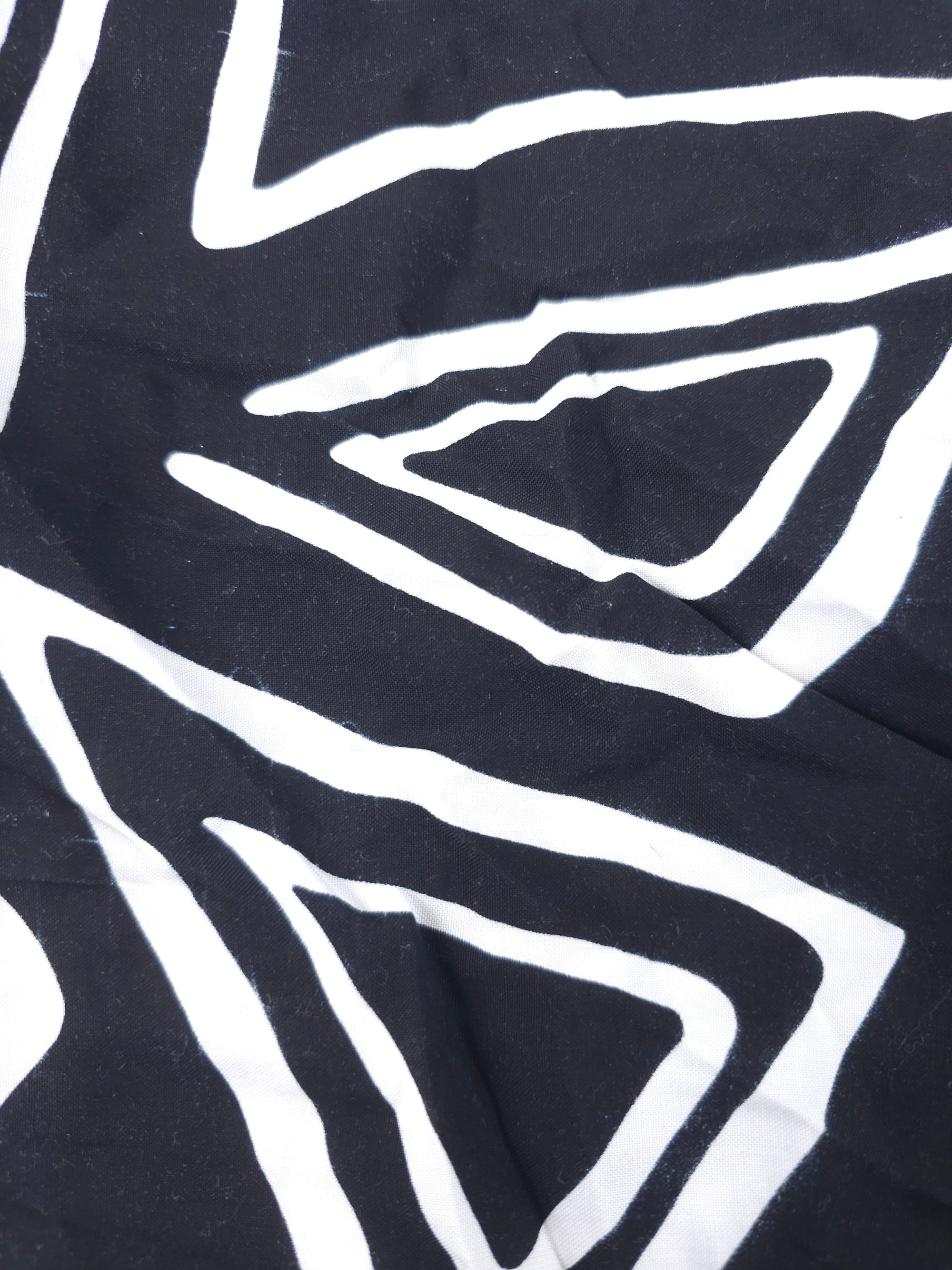 Bold triangle Viscose- 0.5m piece