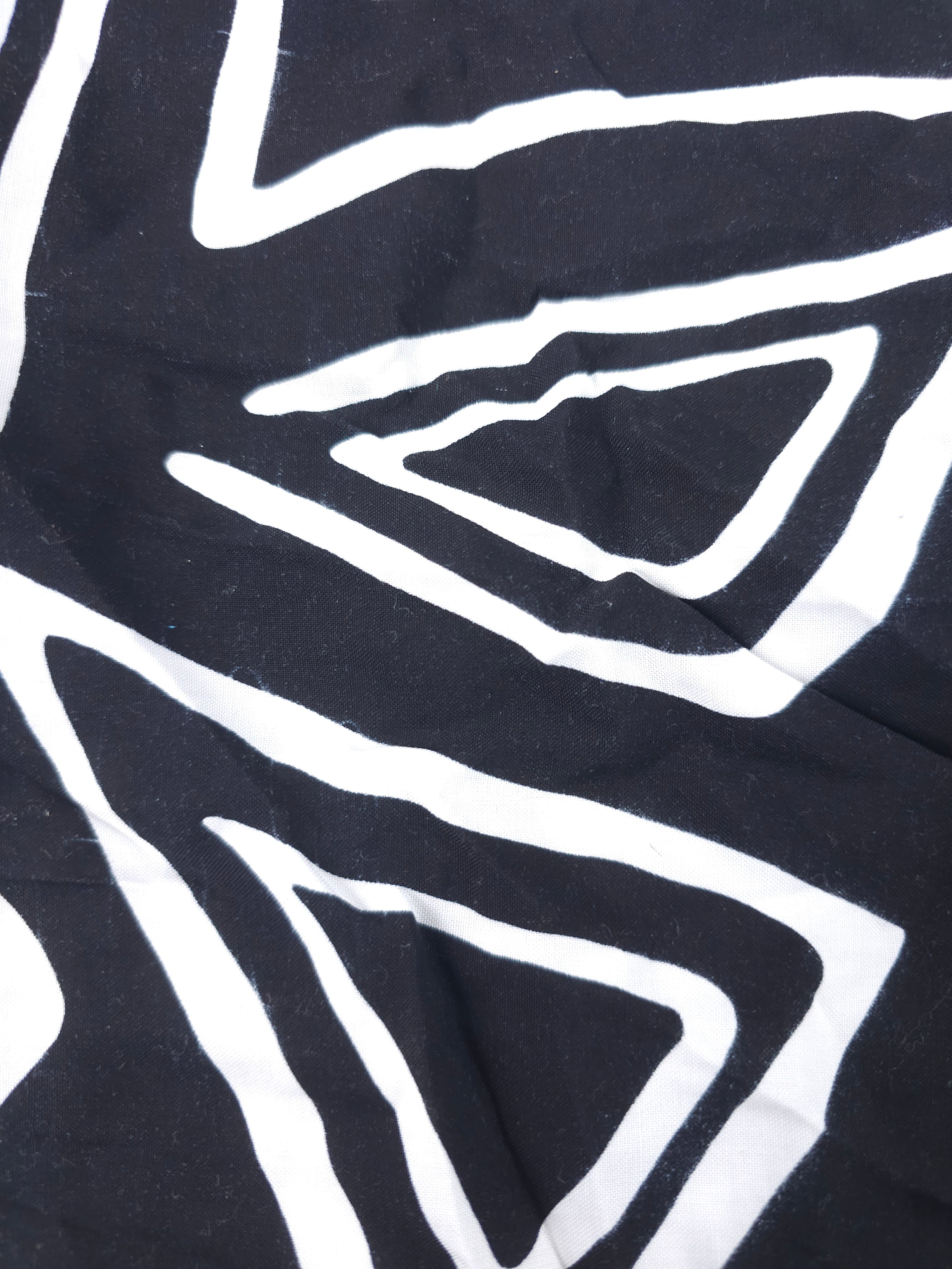 Bold triangle Viscose- 0.5m piece