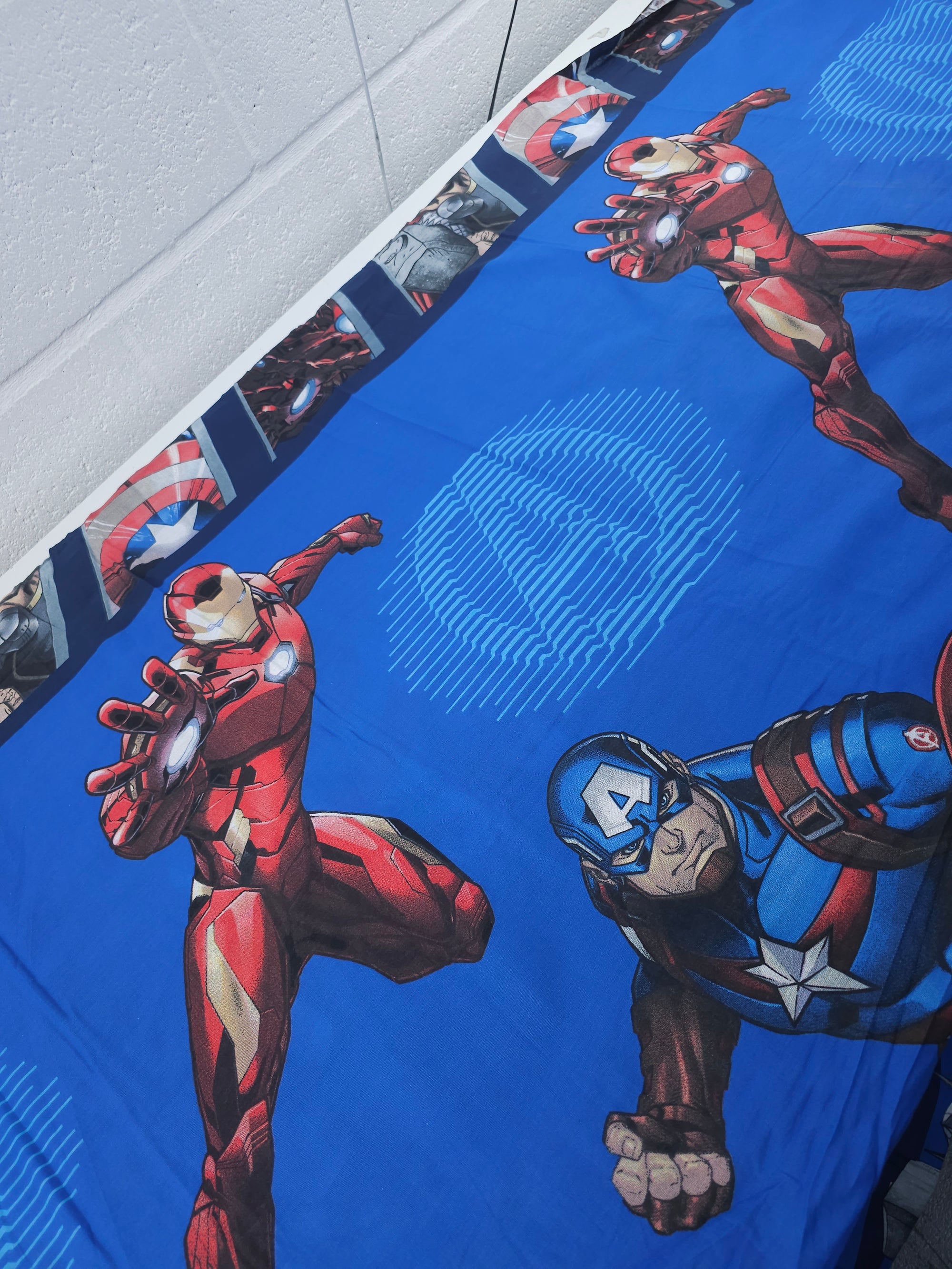 Avengers Legends 100% Cotton 114" *EXTRA WIDE*