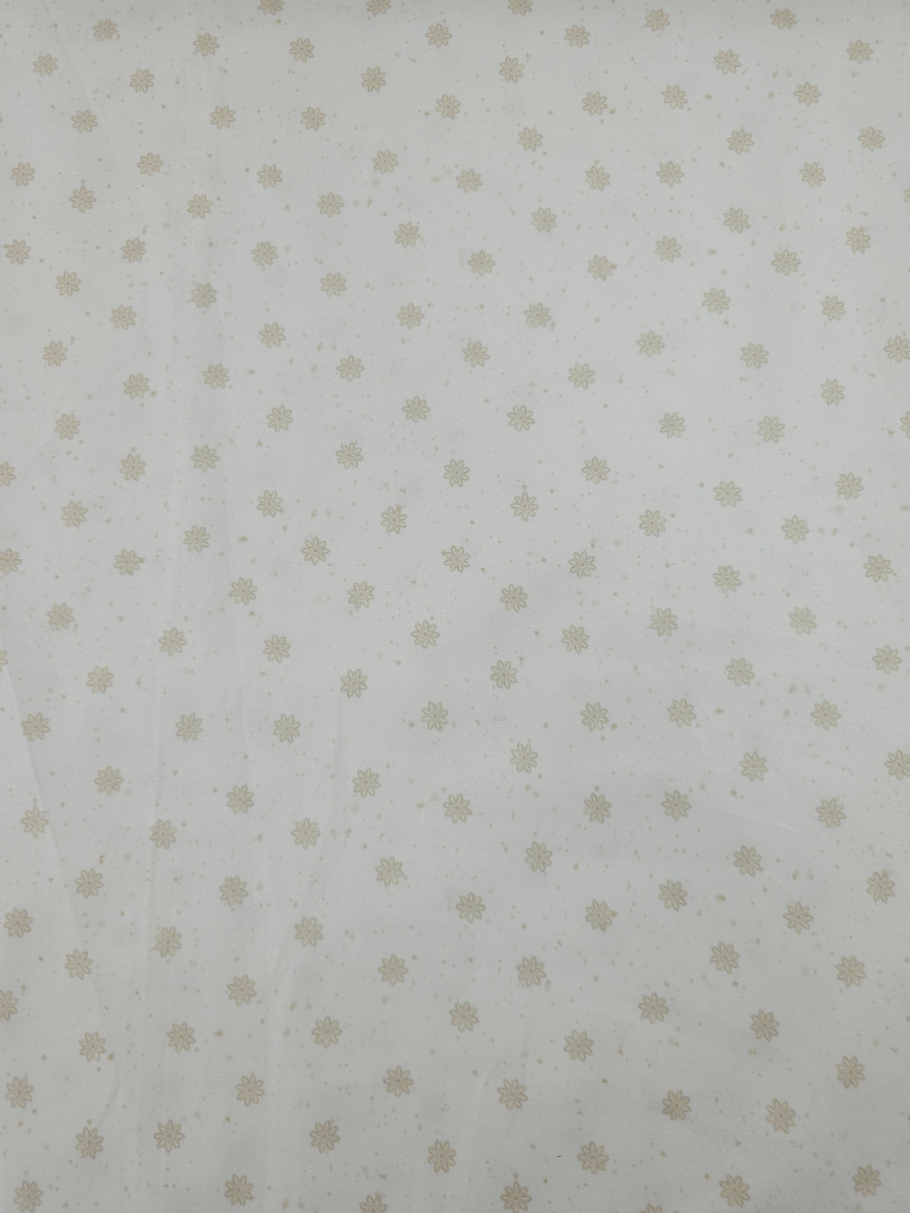 Beige/Ivory Ditsy Woodland Flower 100% Cotton