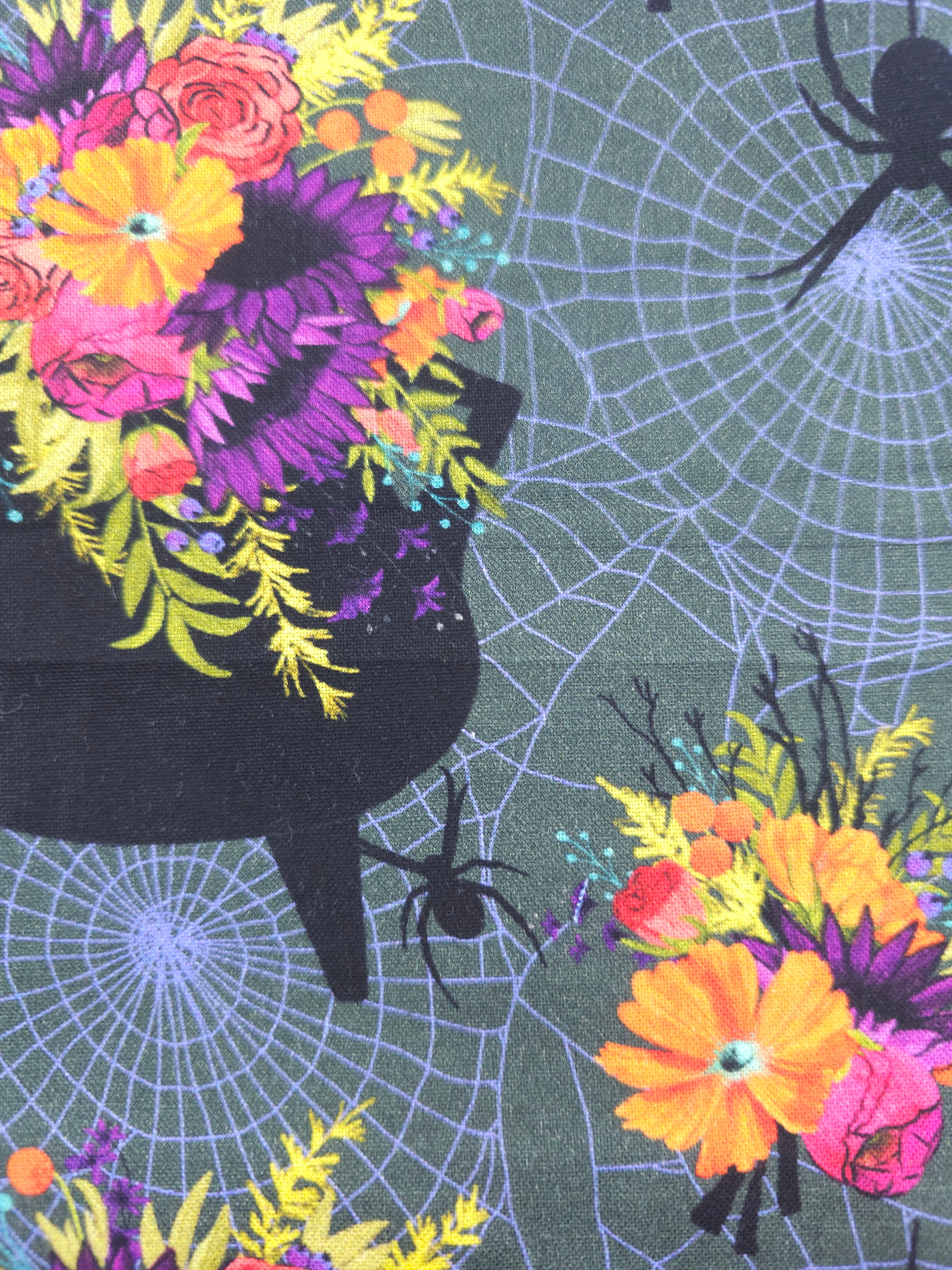 A spiders cauldron Cotton- 2.6m piece