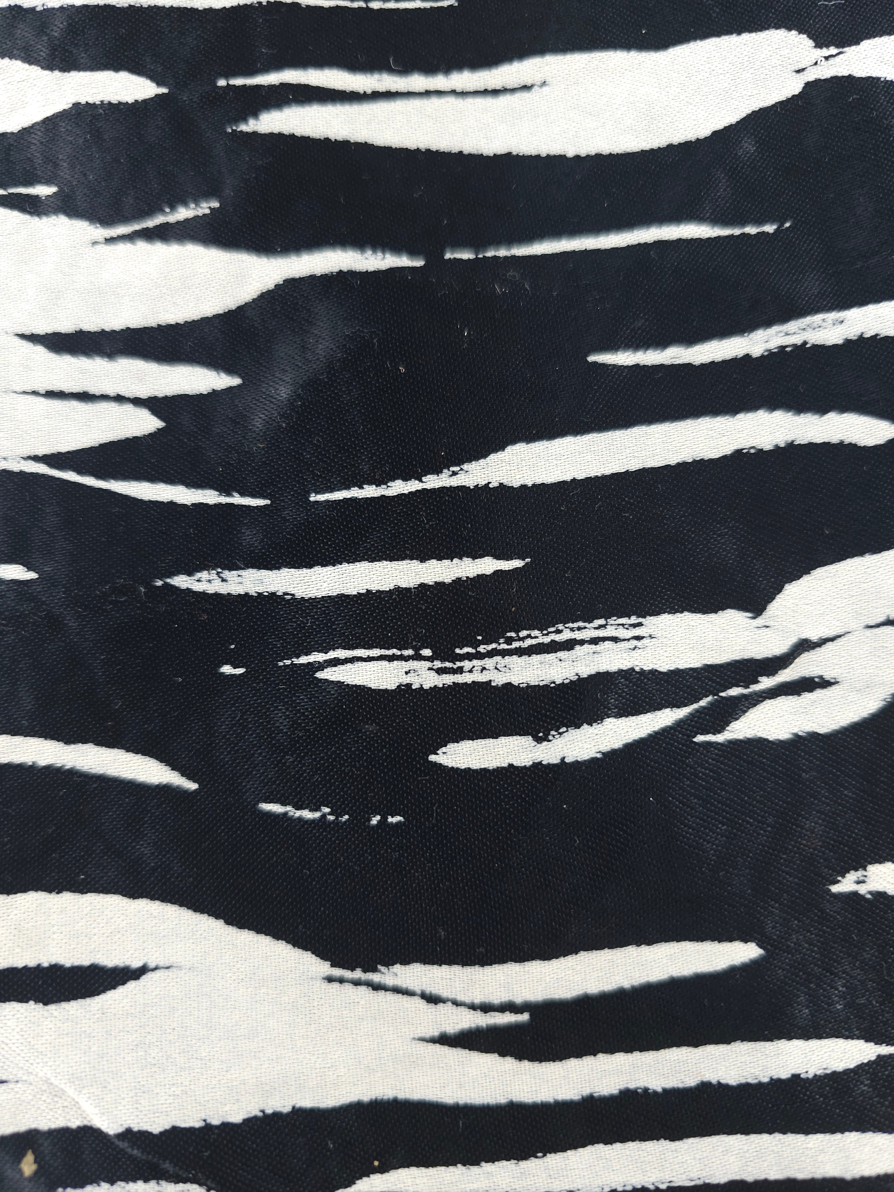 Black swash Viscose sateen- 2m piece