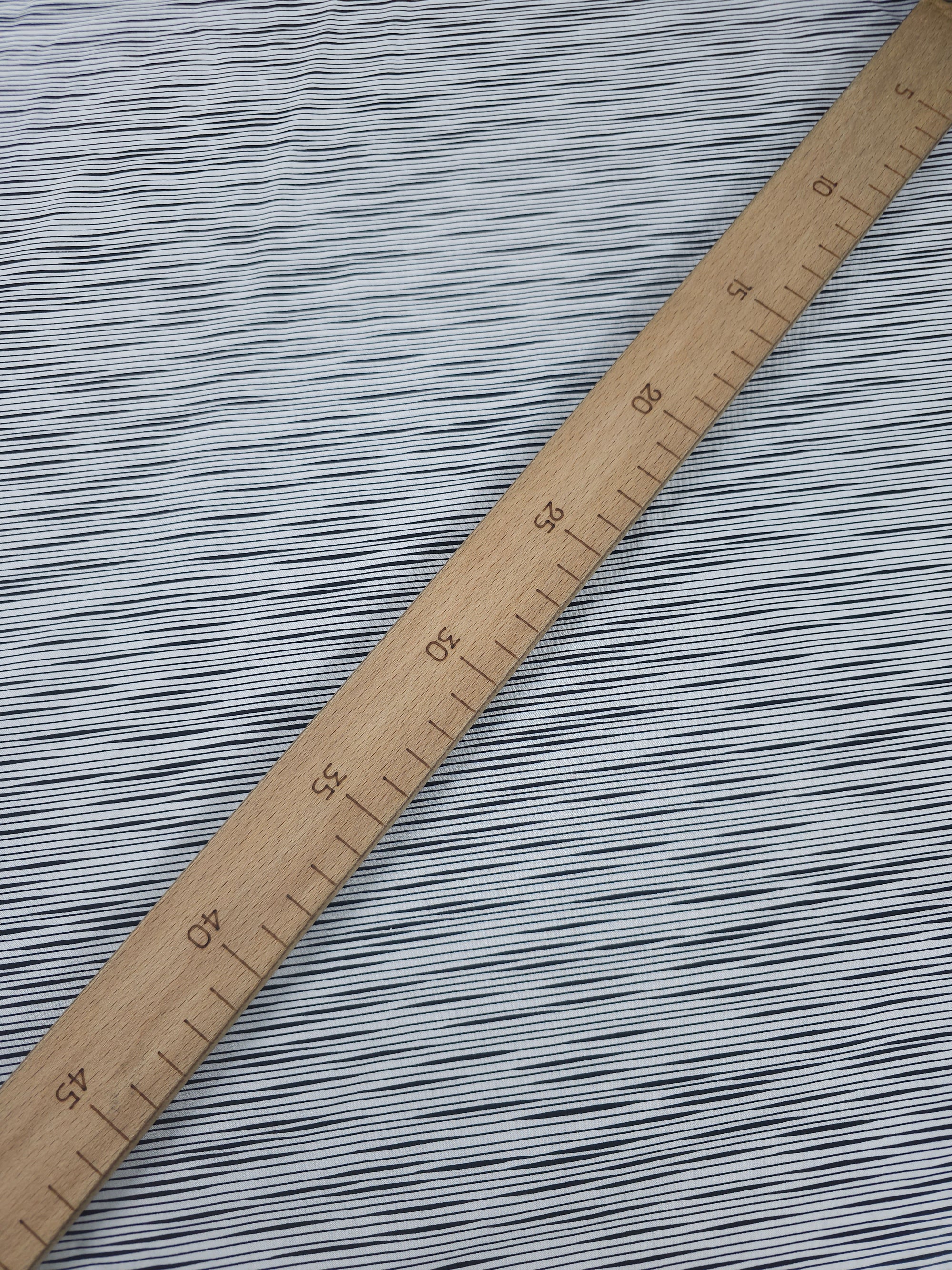 Black/White Diagonal Stripe 100% Cotton 55”