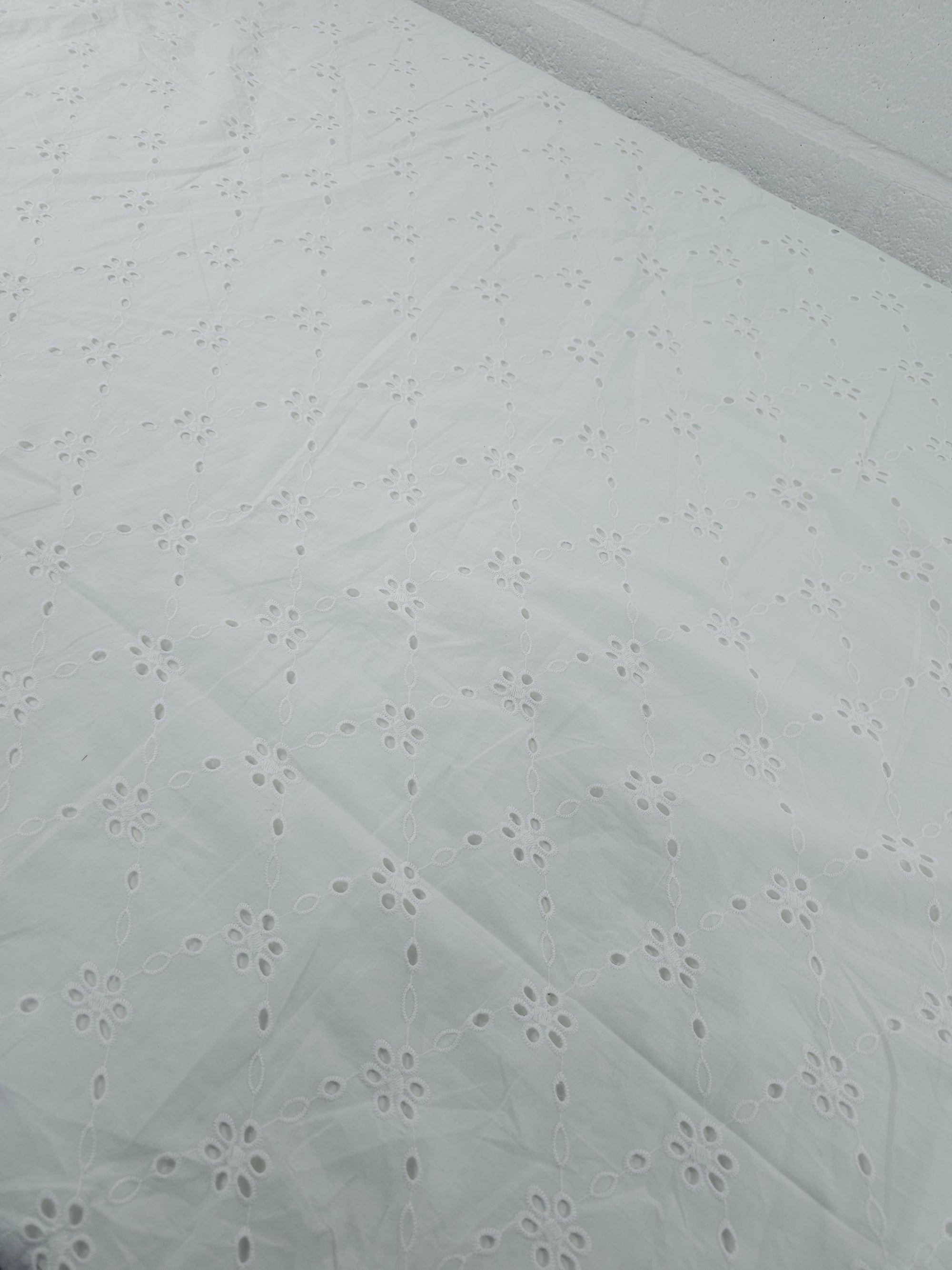 White Daisy Diamond Cambric Cotton Broderie Anglaise