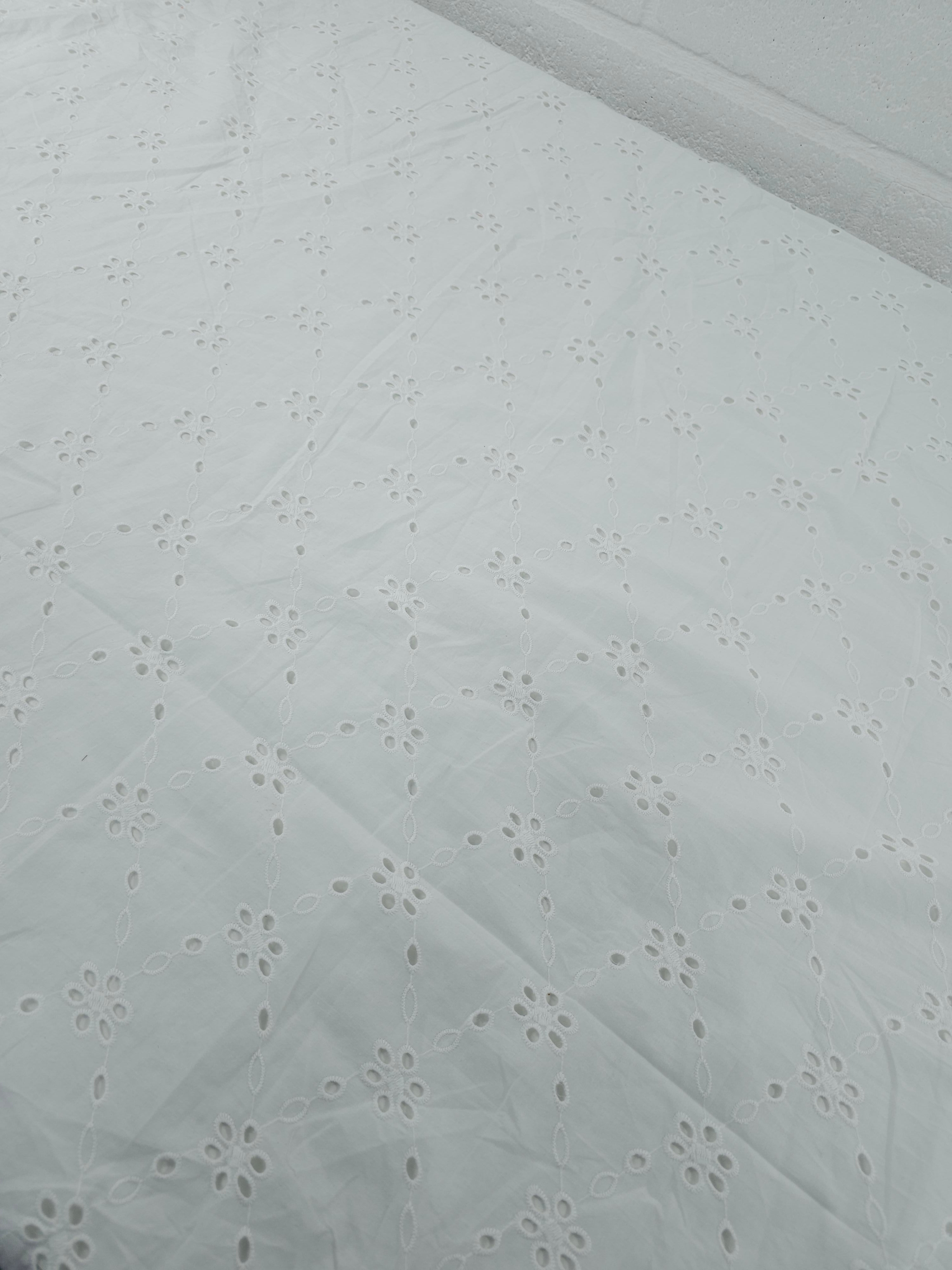 White Daisy Diamond Cambric Cotton Broderie Anglaise
