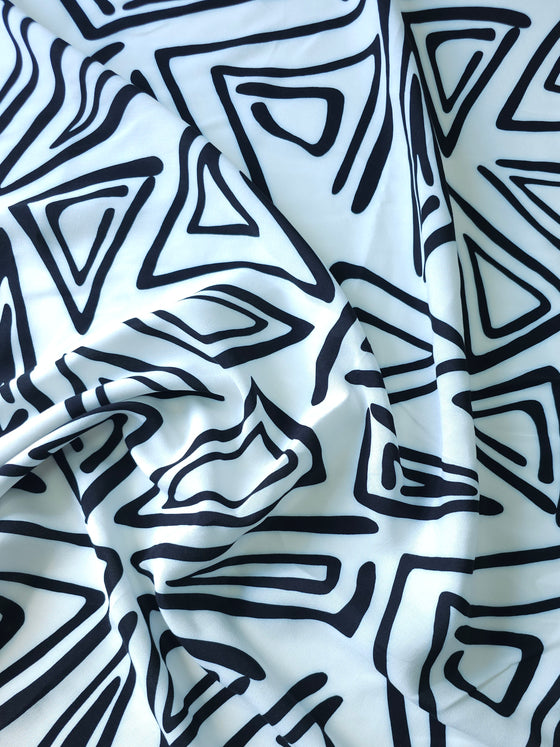 White/Black Abstract Triangle Viscose *DEFECTED* 3m piece